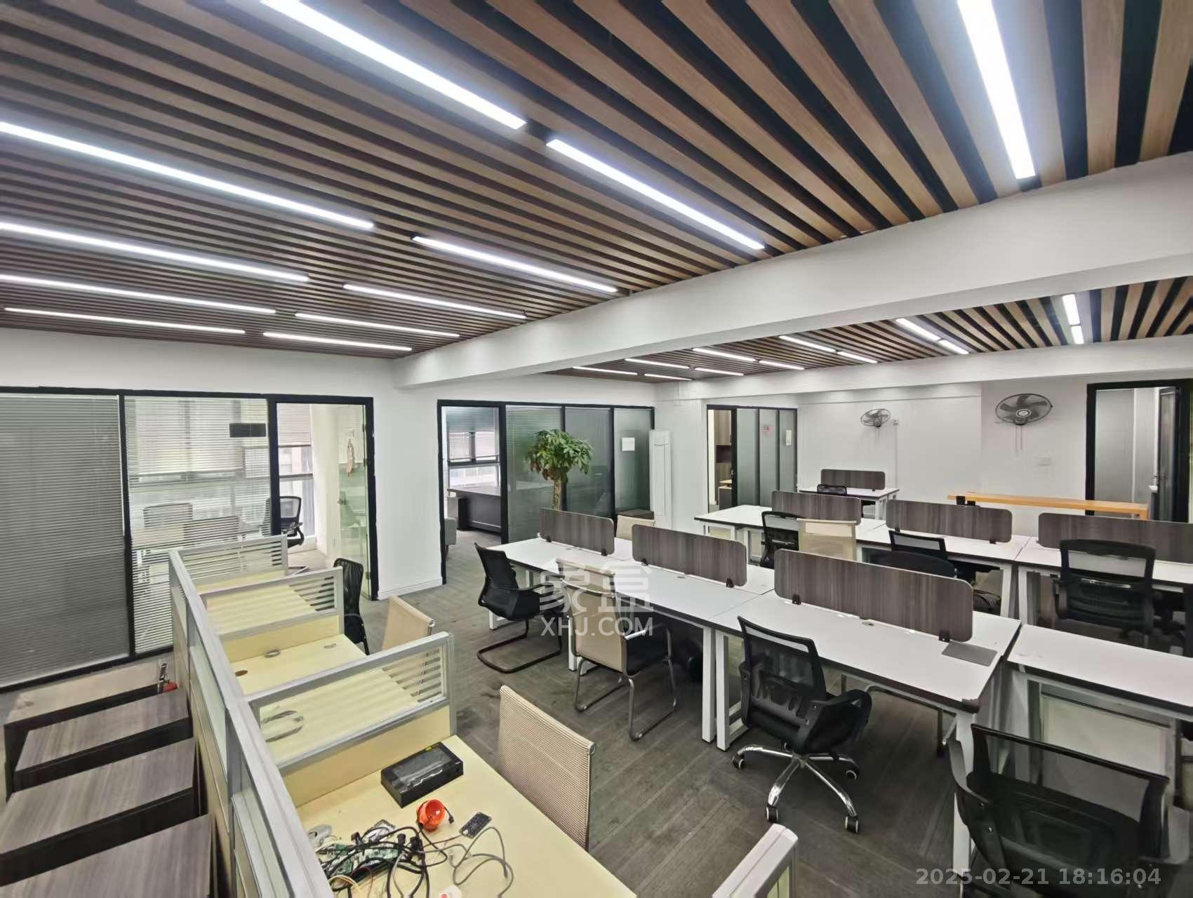 复地星光天地  2室1厅1卫    8000.0元/月 复地星光天地  2室1厅1卫    8000.0元/月