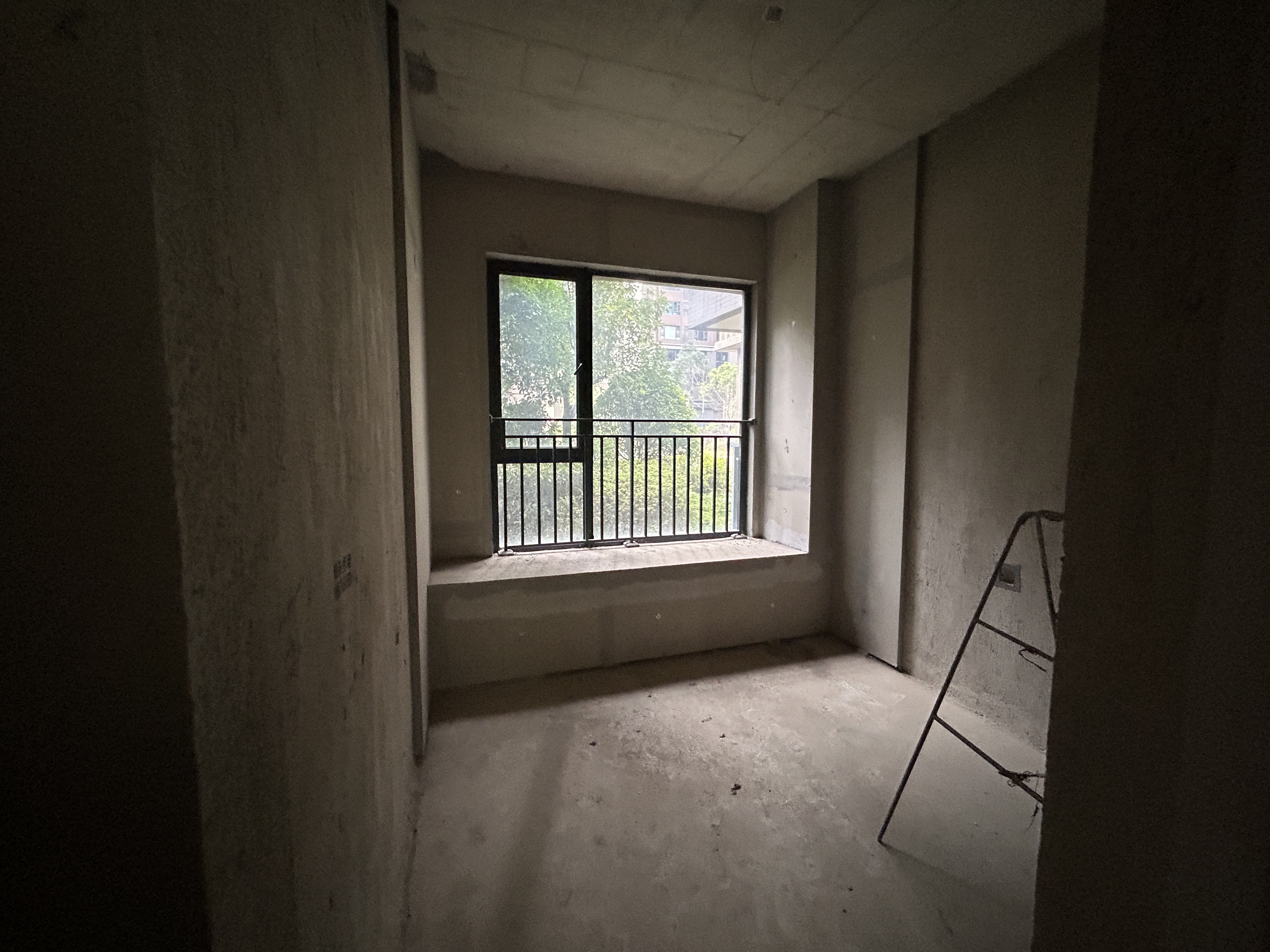 宁邦中心（文华里）  4室2厅2卫    79.8万客厅