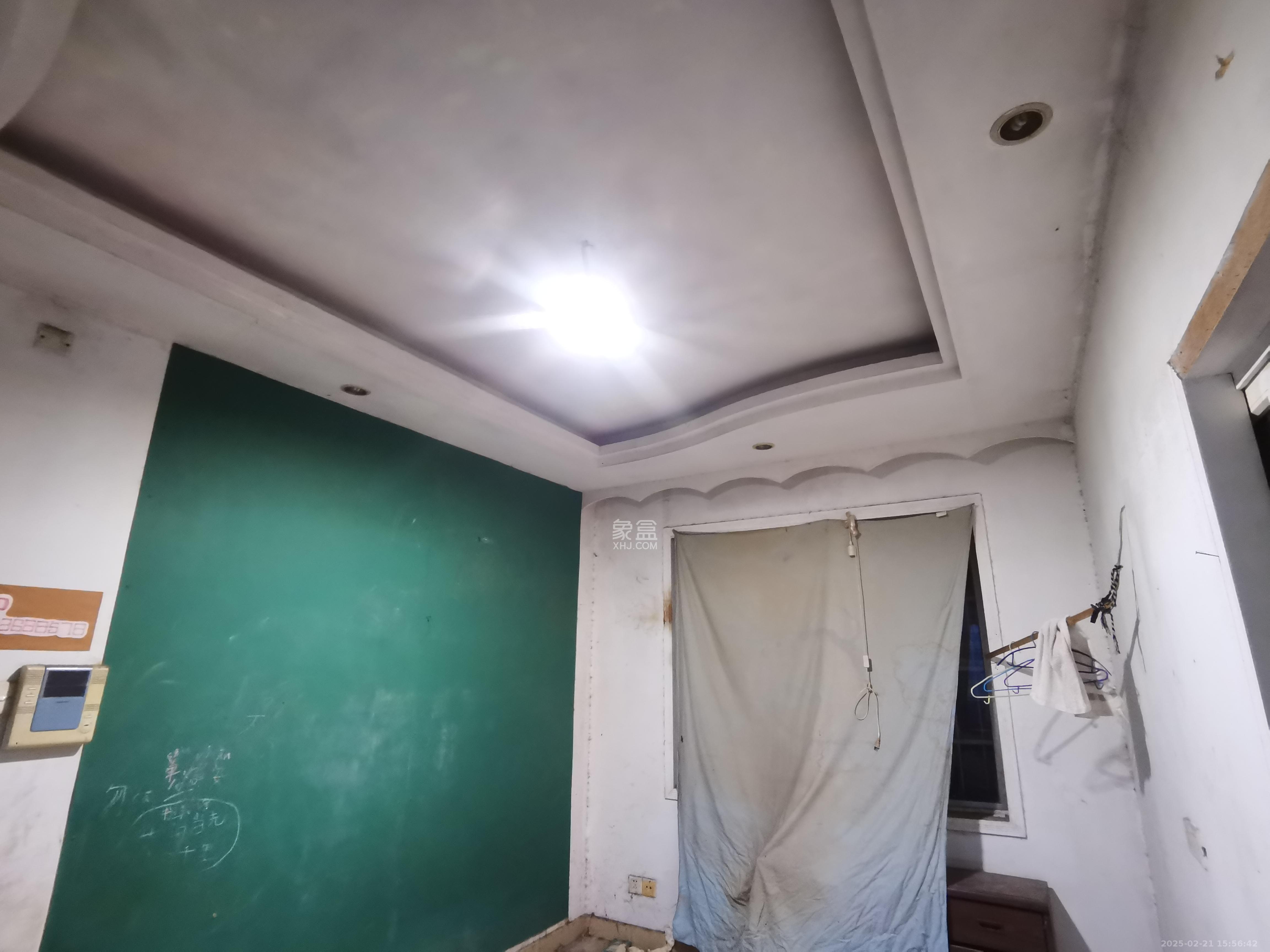 金鹰小区 3室2厅2卫 2700.0元/月 金鹰小区 3室2厅2卫 2700.0元/月室内图