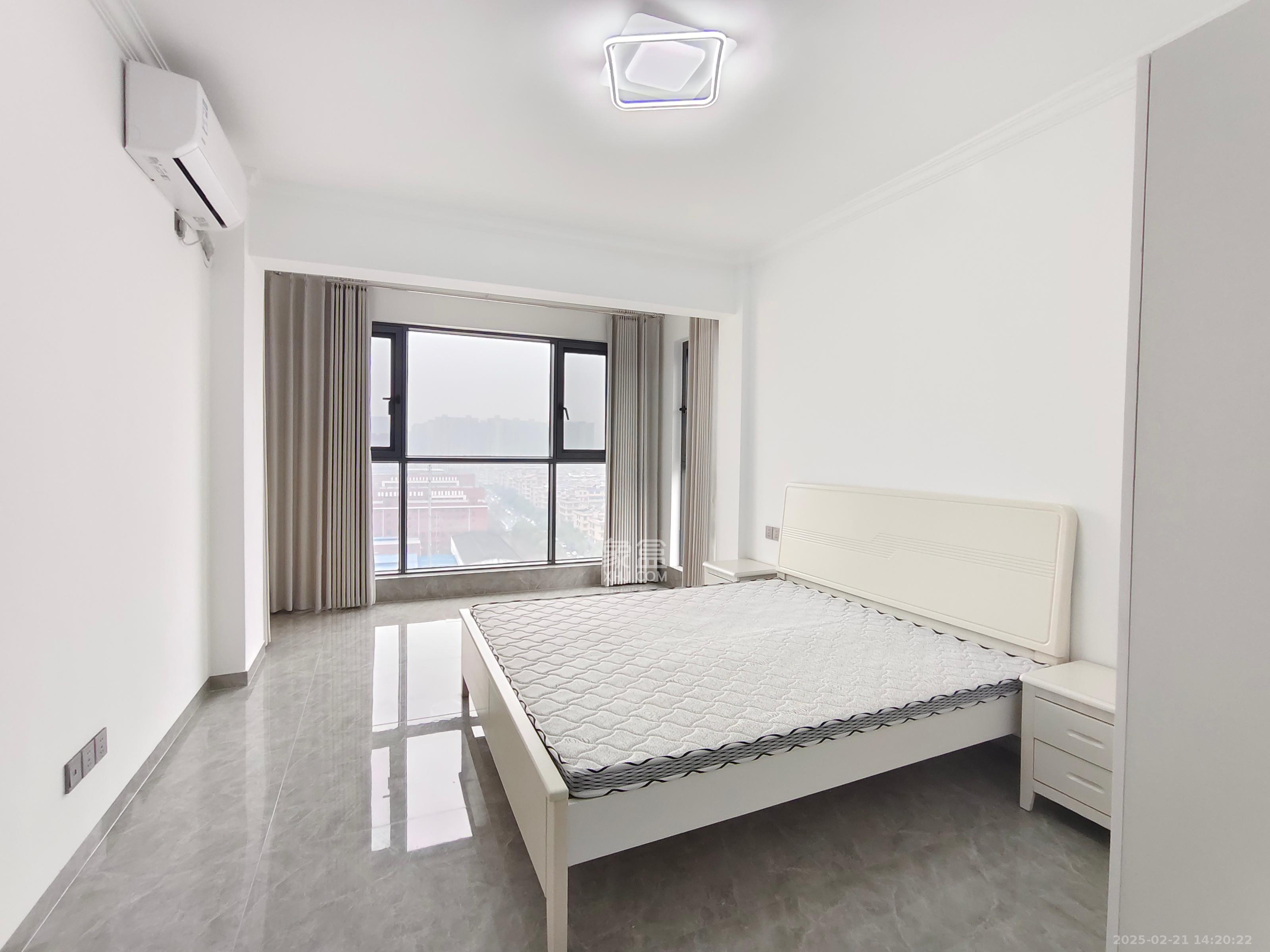 杏梨苑 3室2厅2卫 2000.0元/月 杏梨苑 3室2厅2卫 2000.0元/月室内图