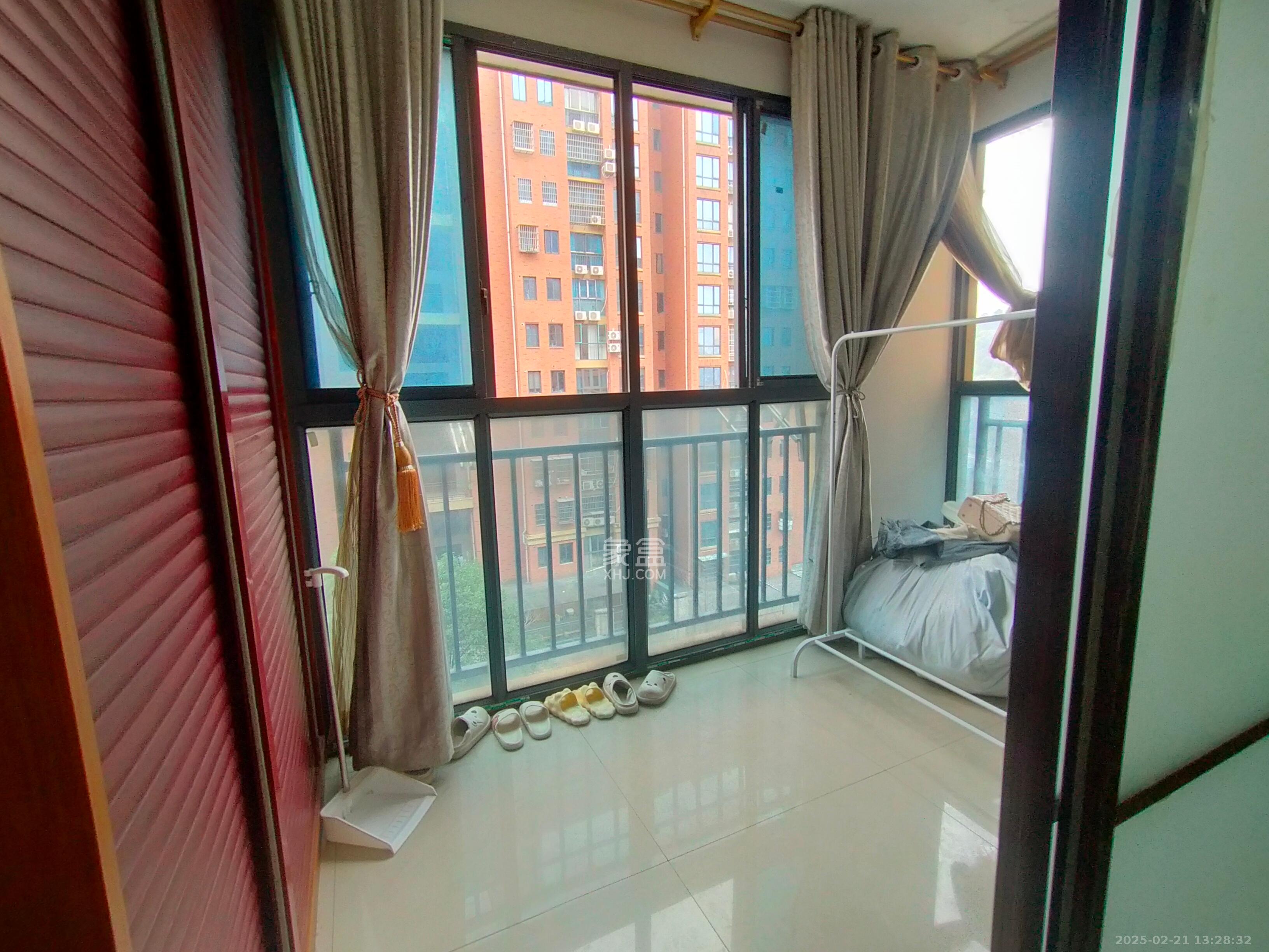 翡翠云天  2室2厅1卫    1600.0元/月 翡翠云天  2室2厅1卫    1600.0元/月室内图