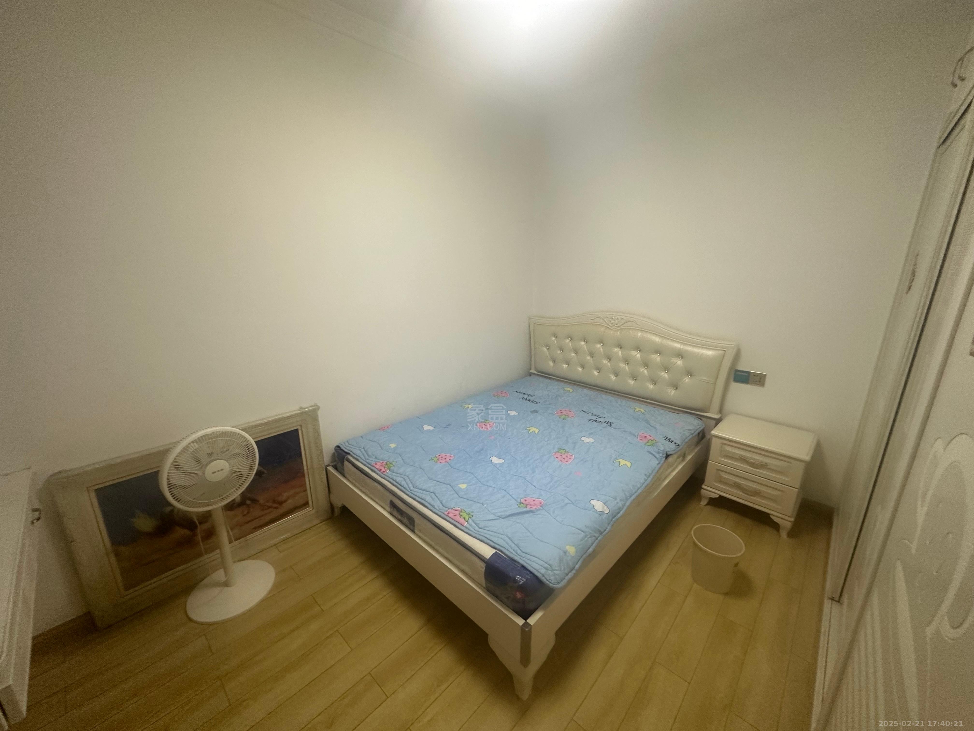 中欧昆仑首府 2室2厅1卫 1800.0元/月 中欧昆仑首府 2室2厅1卫 1800.0元/月室内图