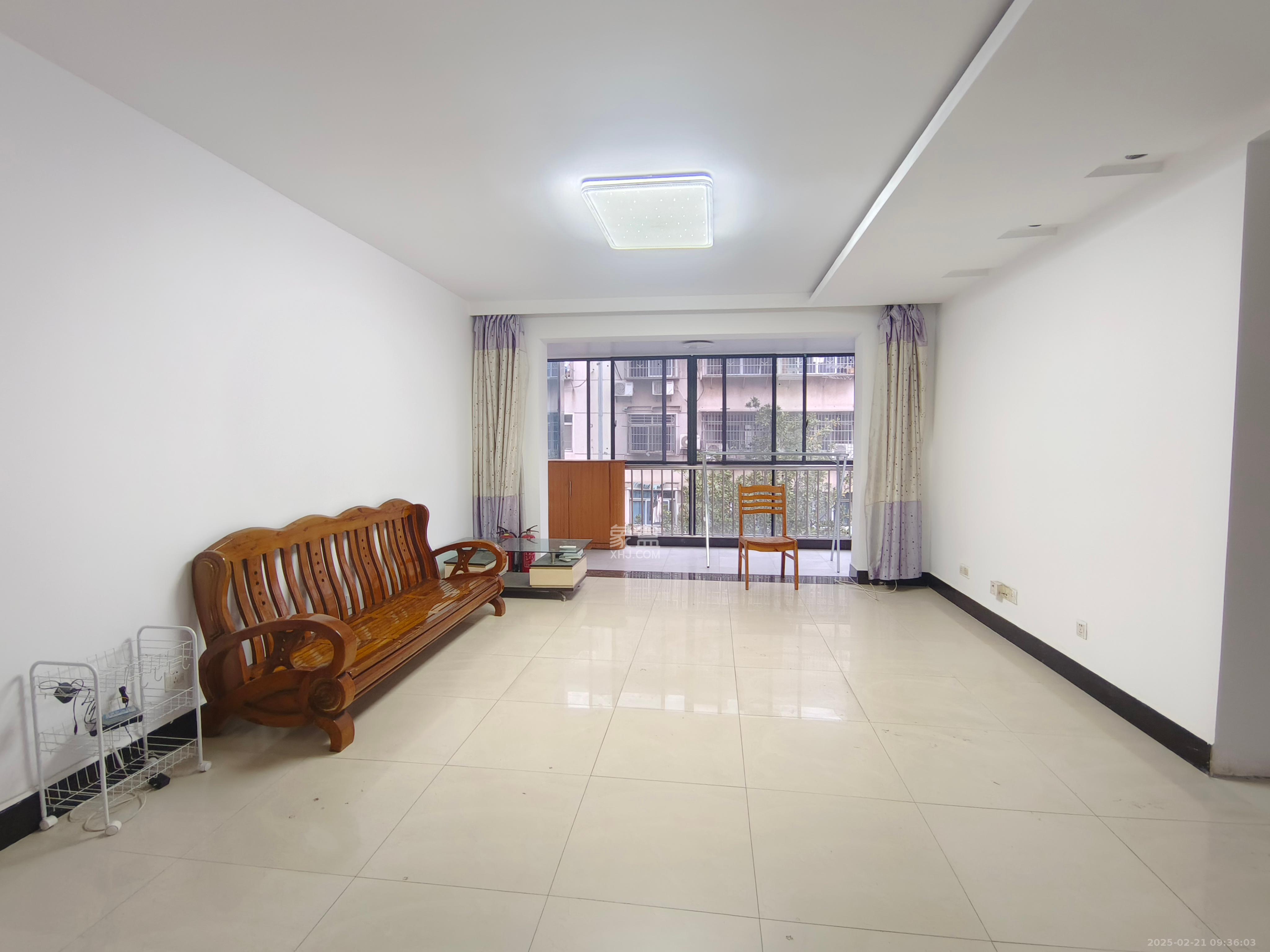 大吉小区 3室2厅1卫 1800.0元/月 大吉小区 3室2厅1卫 1800.0元/月室内图