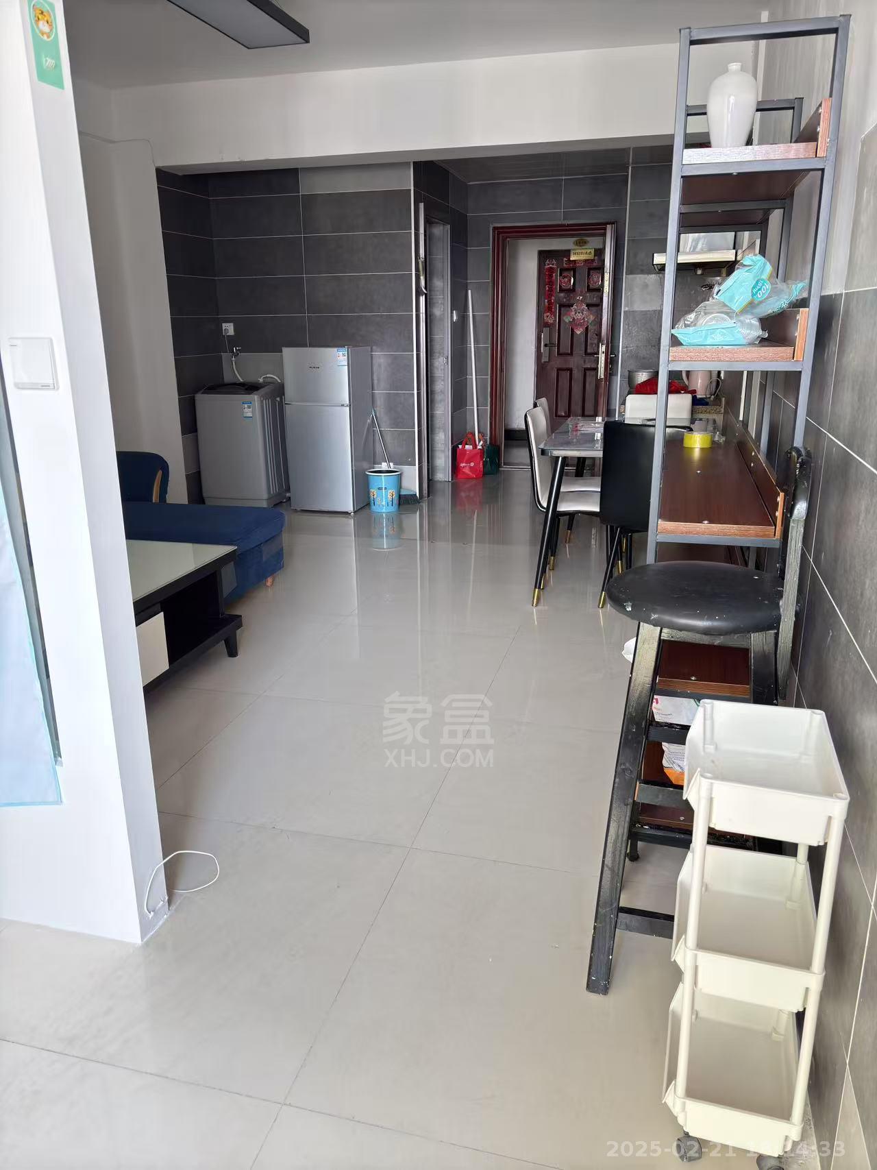 家润多 1室2厅1卫 1200.0元/月 家润多 1室2厅1卫 1200.0元/月室内图