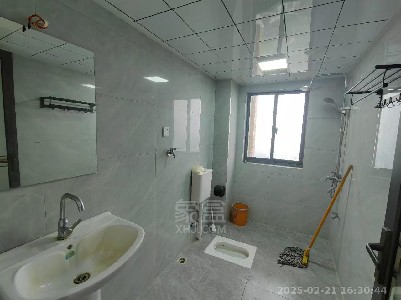 时代云龙城小区  3室2厅2卫   1800.00元/月室内图