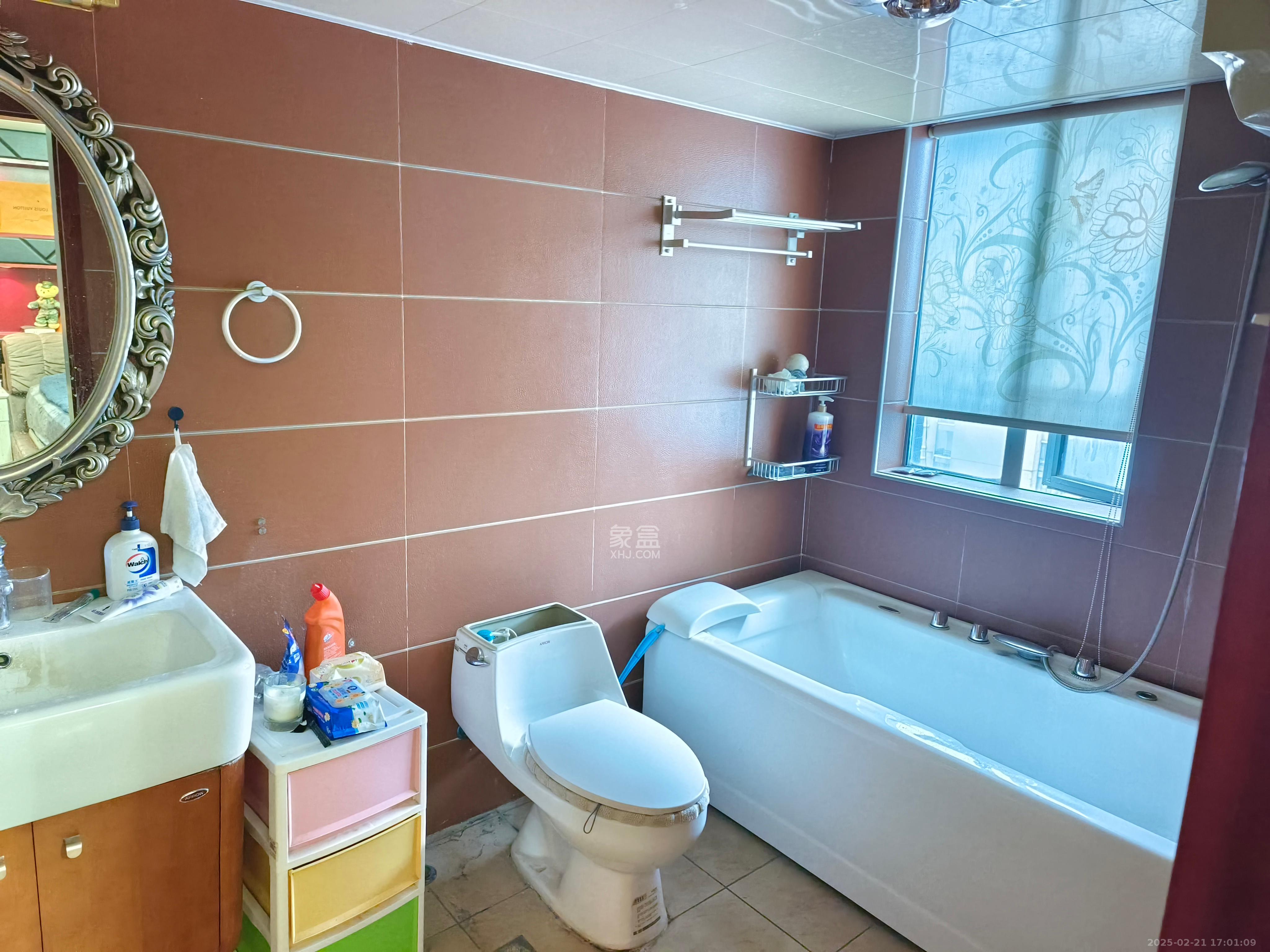 华菱蓝调国际(华菱.香墅美地) 3室2厅2卫 2800.0元/月 华菱蓝调国际(华菱.香墅美地) 3室2厅2卫 2800.0元/月室内图