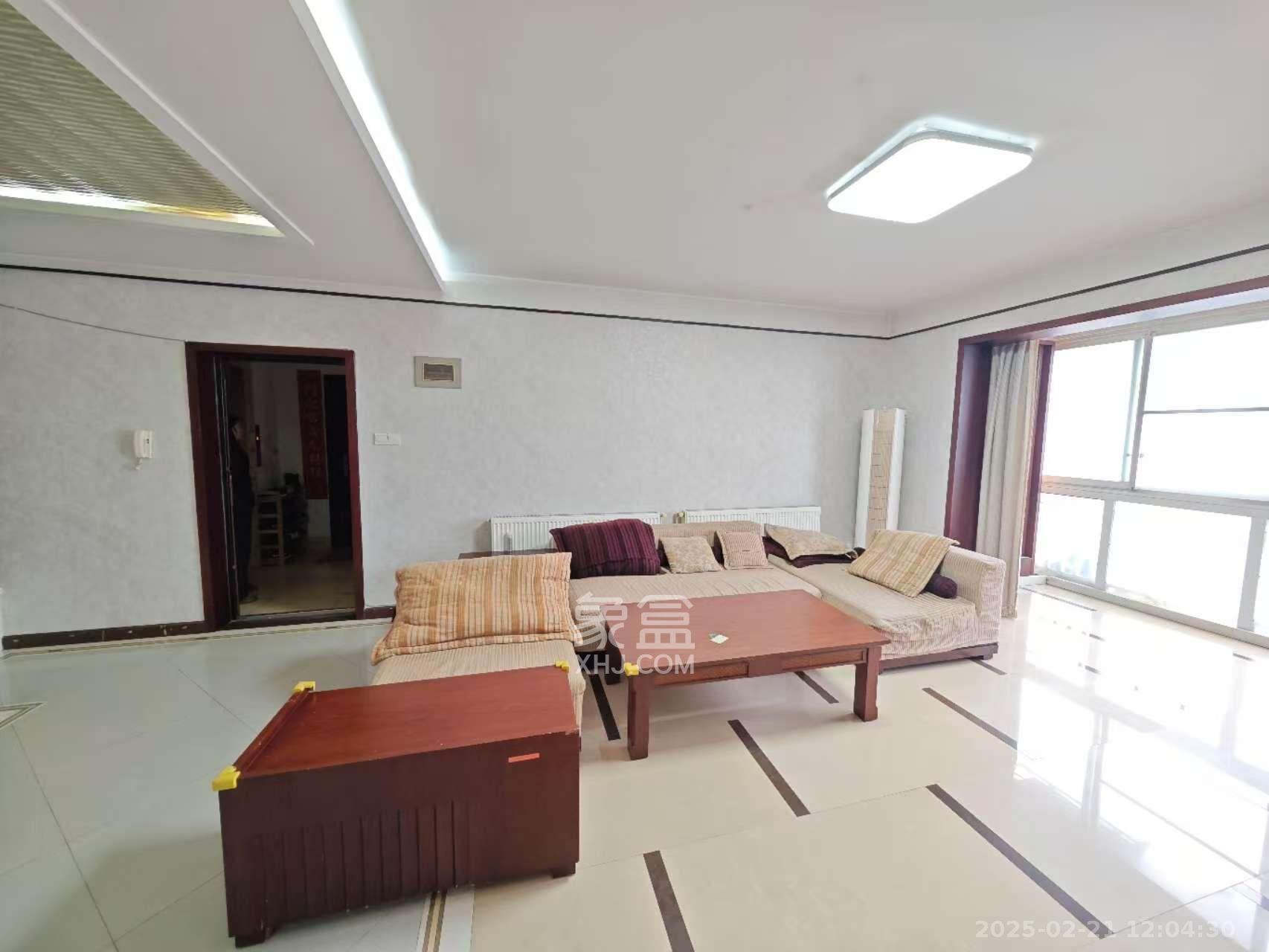 星语林名园  4室2厅2卫    2600.0元/月 星语林名园  4室2厅2卫    2600.0元/月