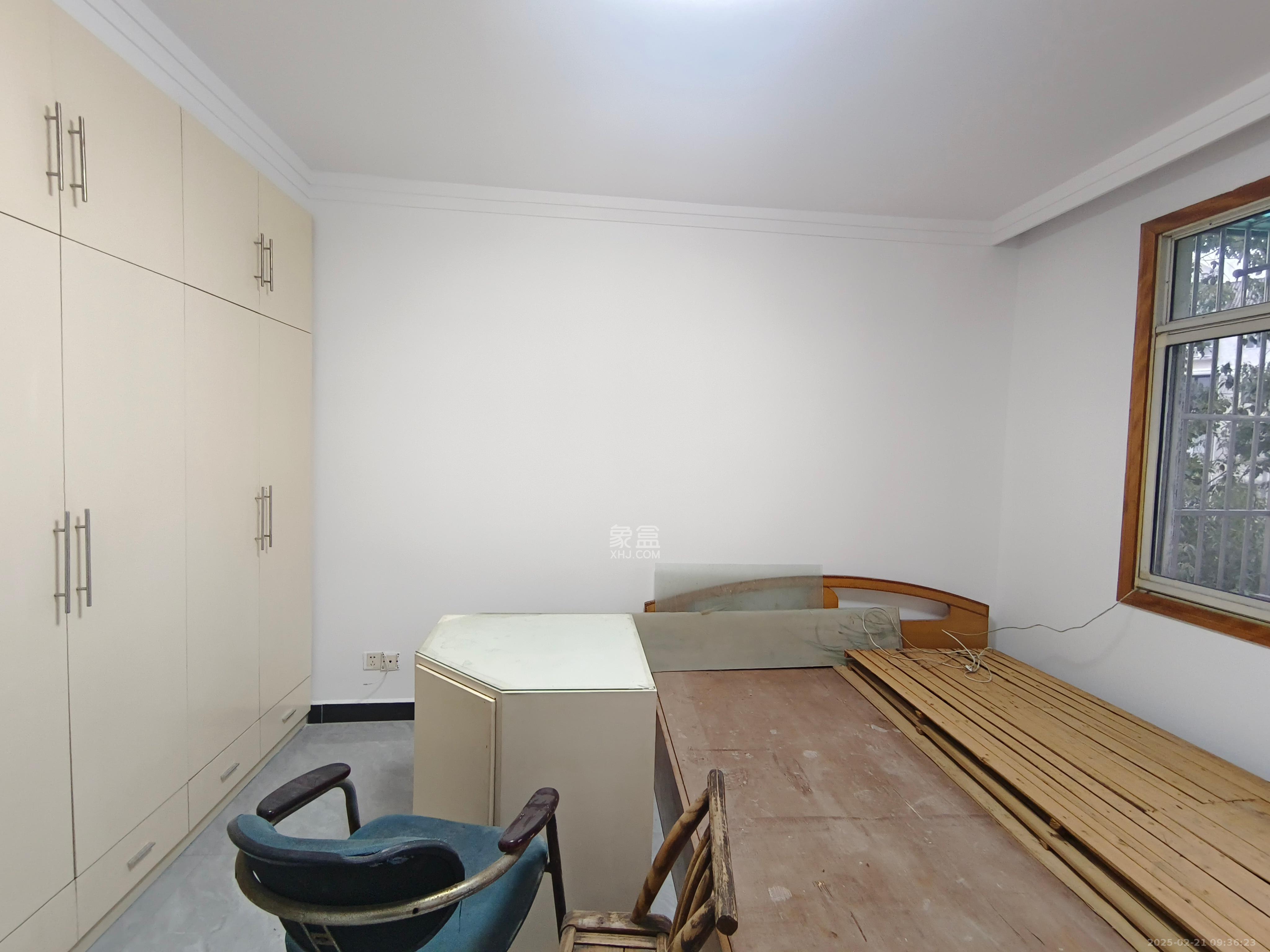 大吉小区 3室2厅1卫 1800.0元/月 大吉小区 3室2厅1卫 1800.0元/月室内图