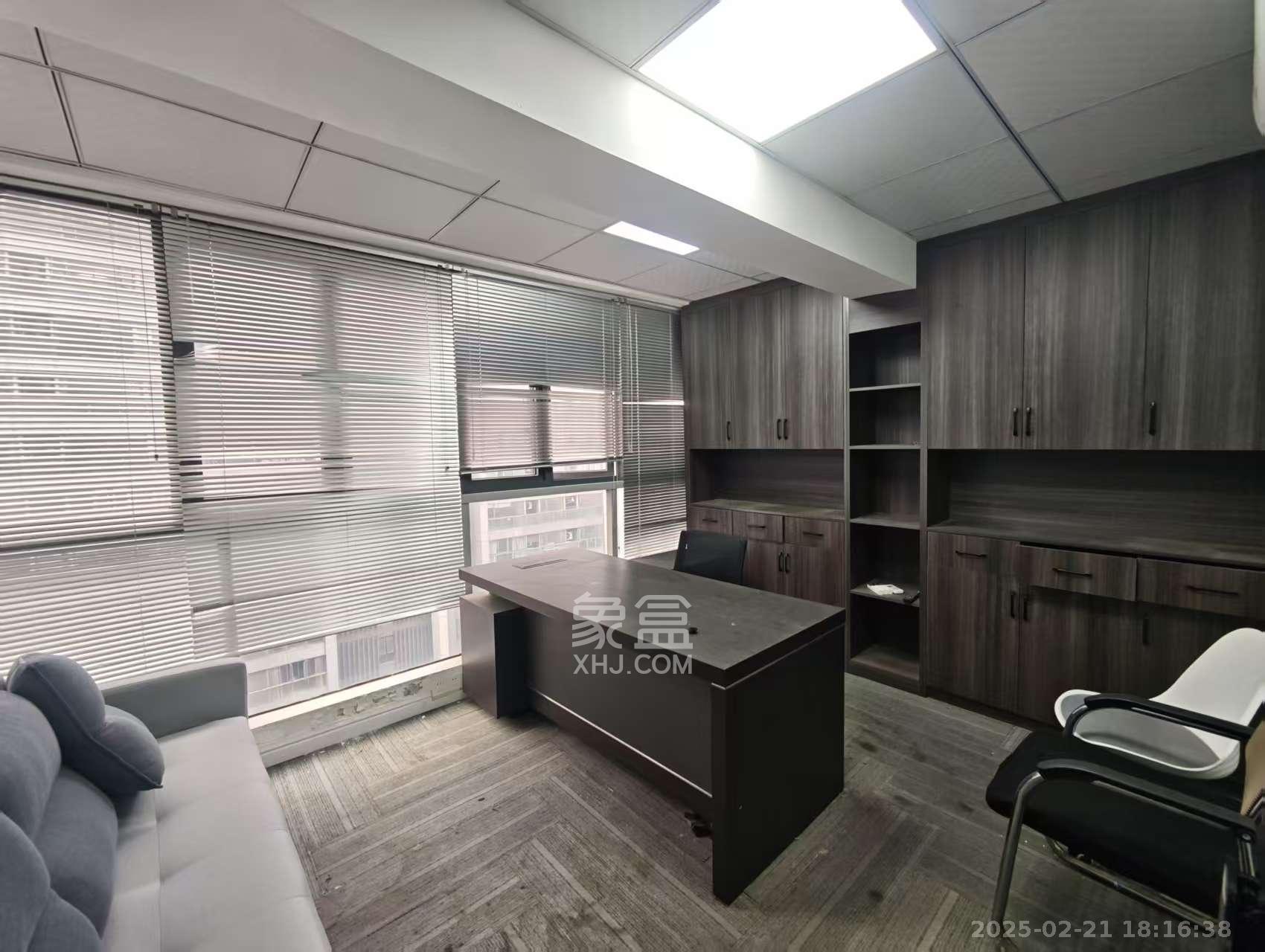 复地星光天地  1室1厅1卫    8000.0元/月 复地星光天地  1室1厅1卫    8000.0元/月室内图