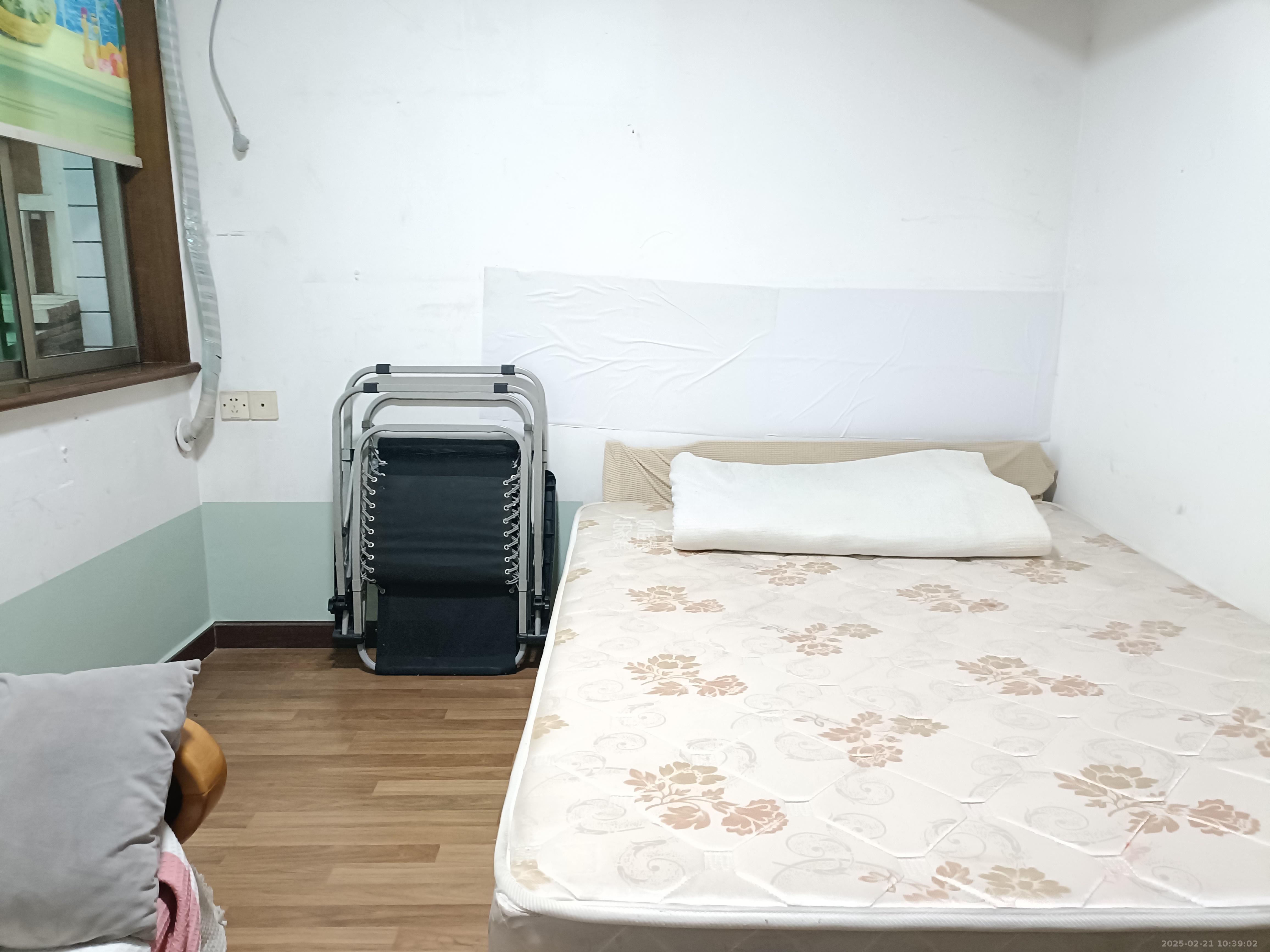 东风一村社区房（王家垅）  3室2厅1卫   2300.00元/月室内图