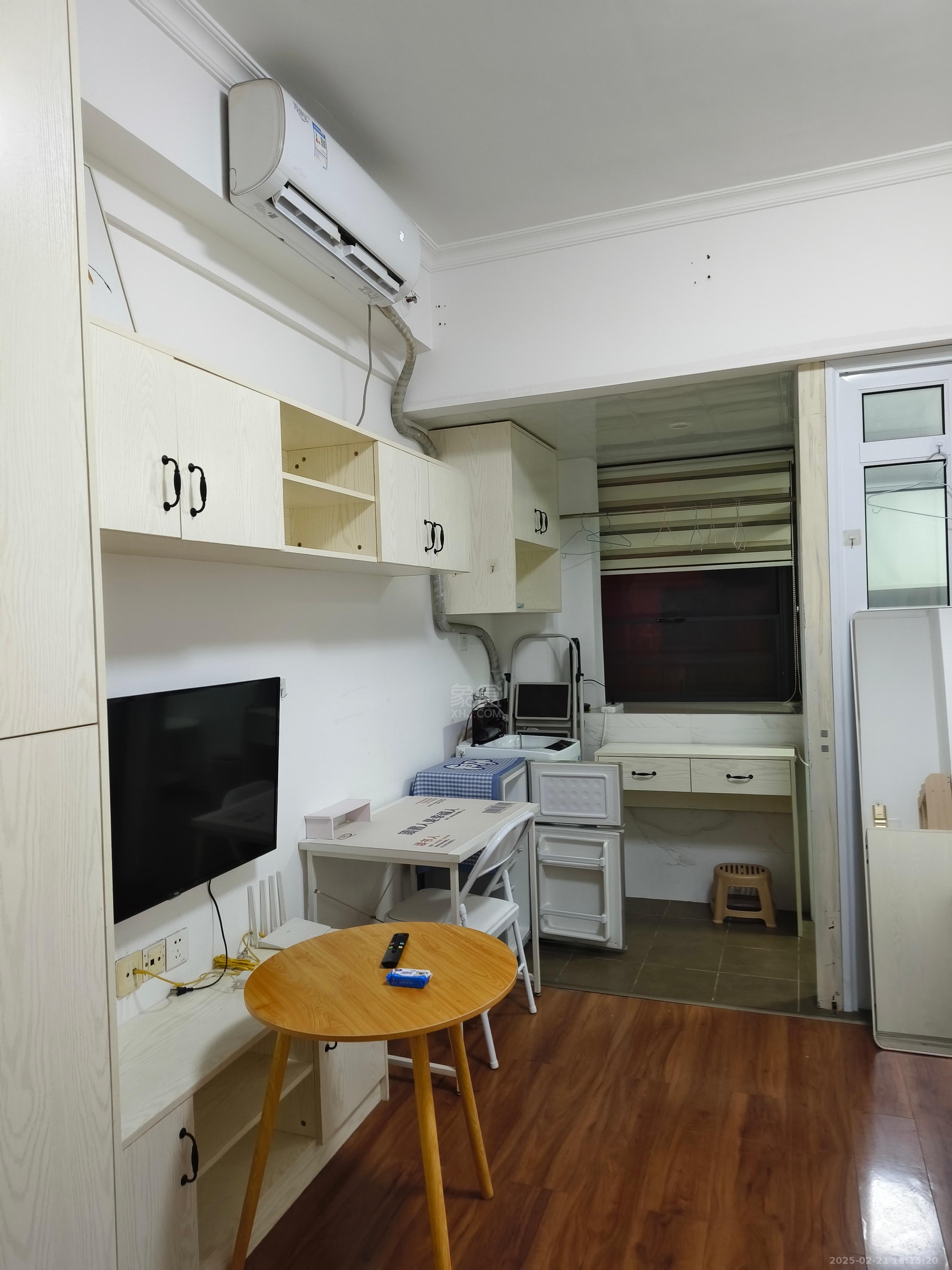 文艺复兴(未来城) 1室1厅1卫 1300.0元/月 文艺复兴(未来城) 1室1厅1卫 1300.0元/月室内图