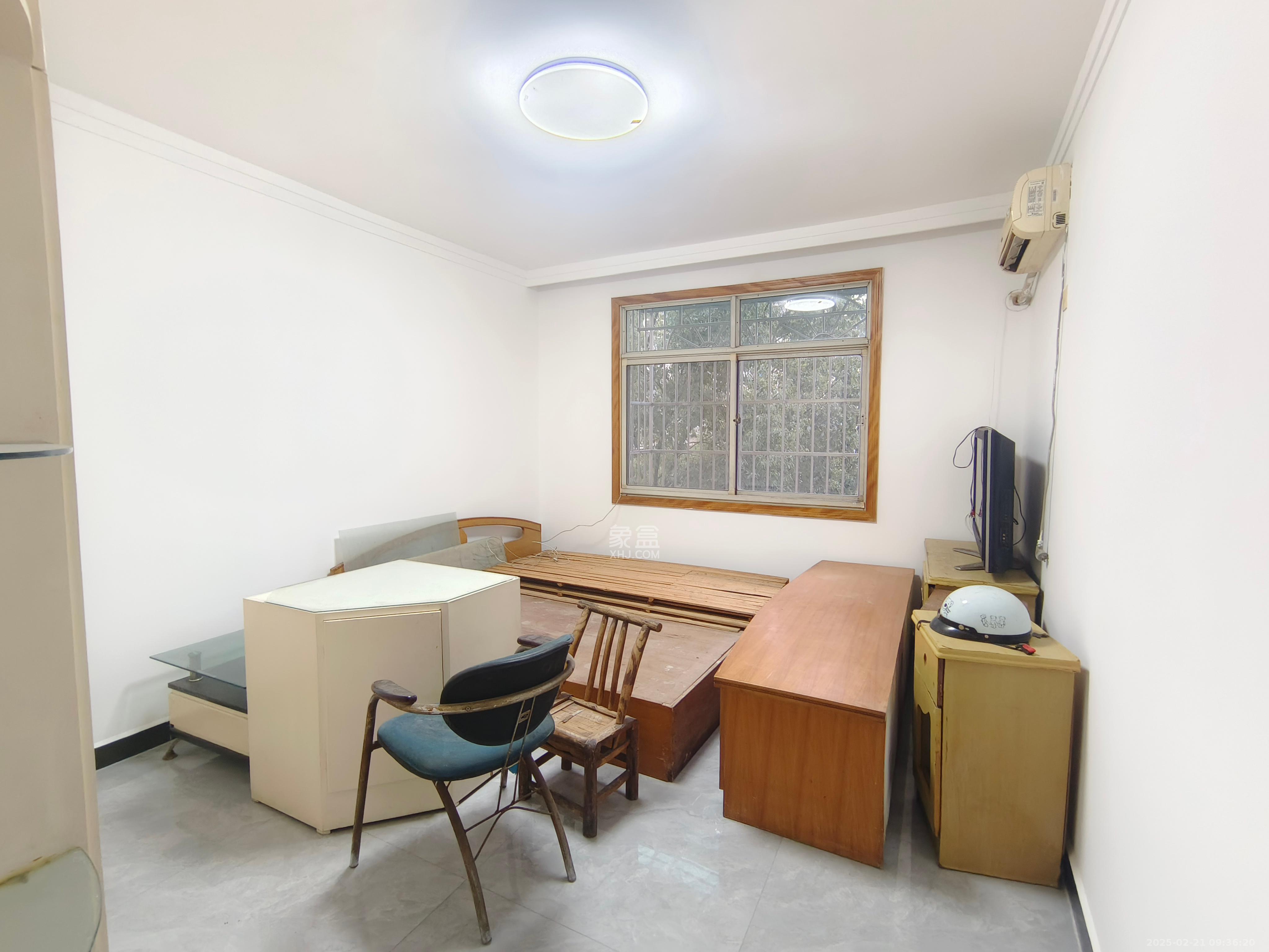 大吉小区 3室2厅1卫 1800.0元/月 大吉小区 3室2厅1卫 1800.0元/月室内图