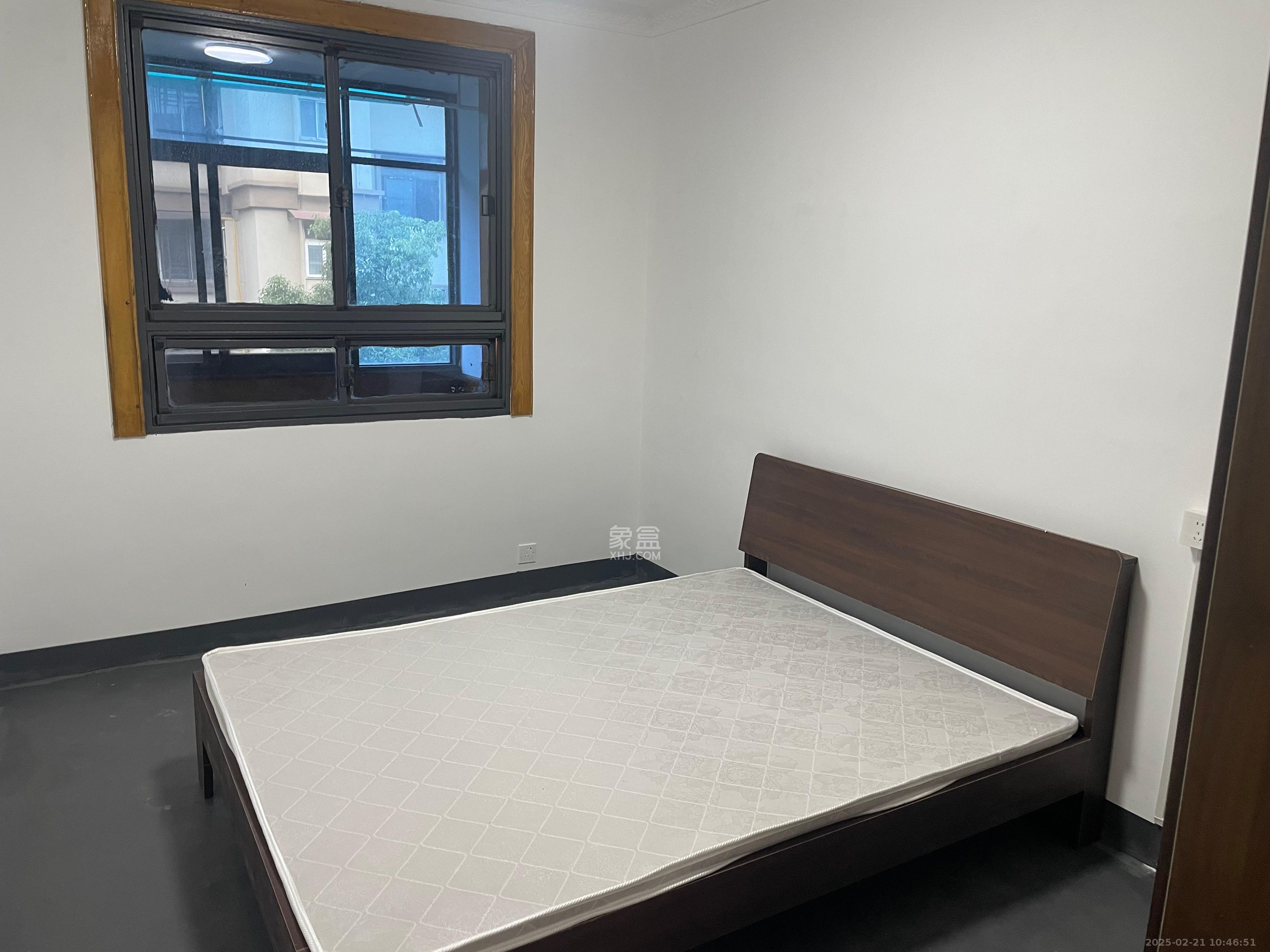 燕山街社区  2室1厅1卫   1600.00元/月室内图