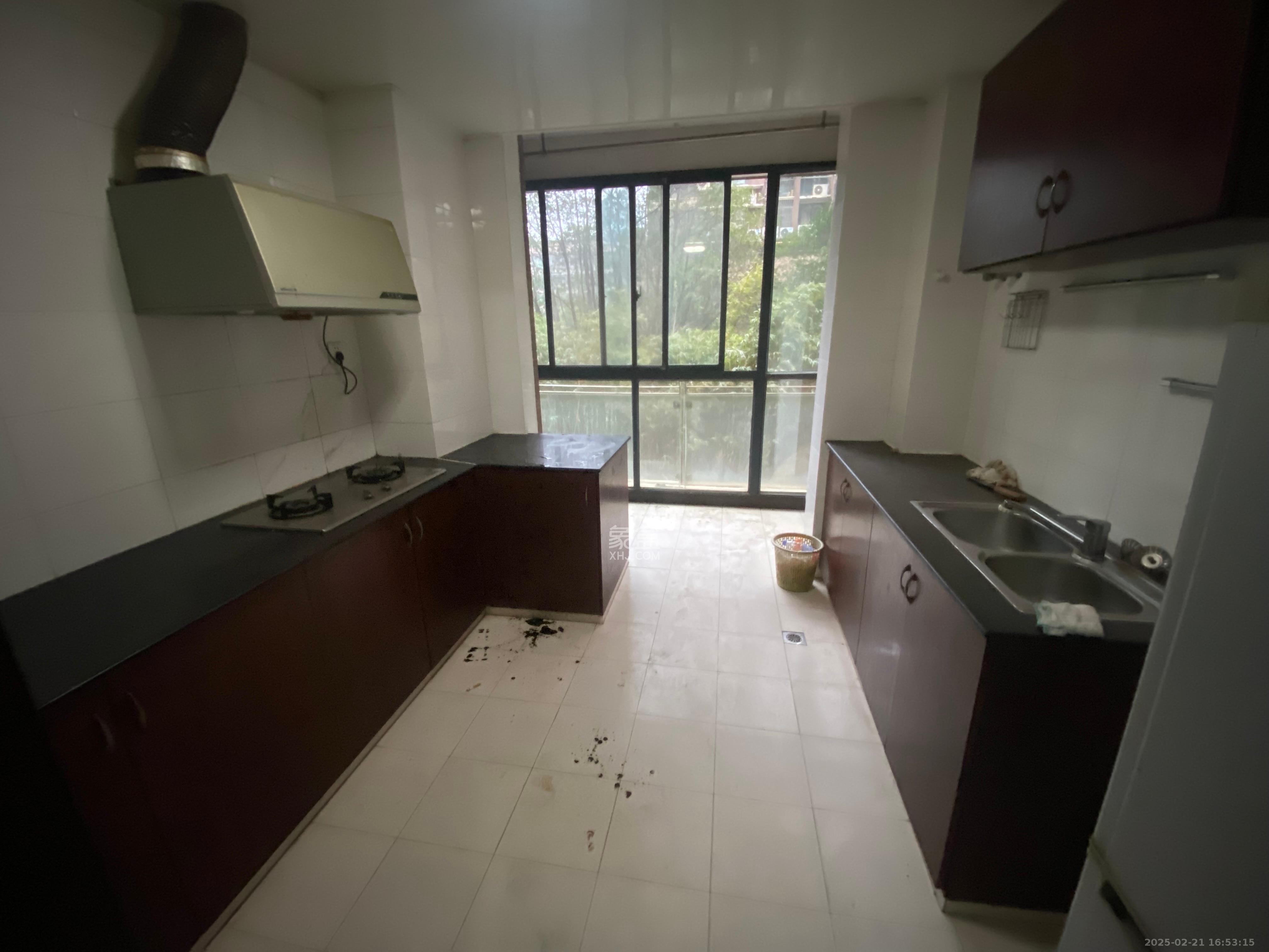 城市森林 3室1厅1卫 3200.0元/月 城市森林 3室1厅1卫 3200.0元/月室内图