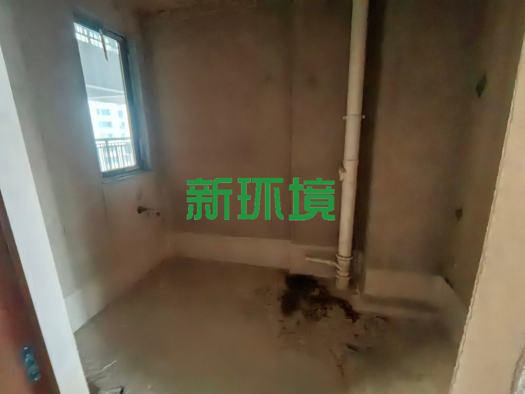 荣盛花语书院  3室2厅1卫   60.80万客厅