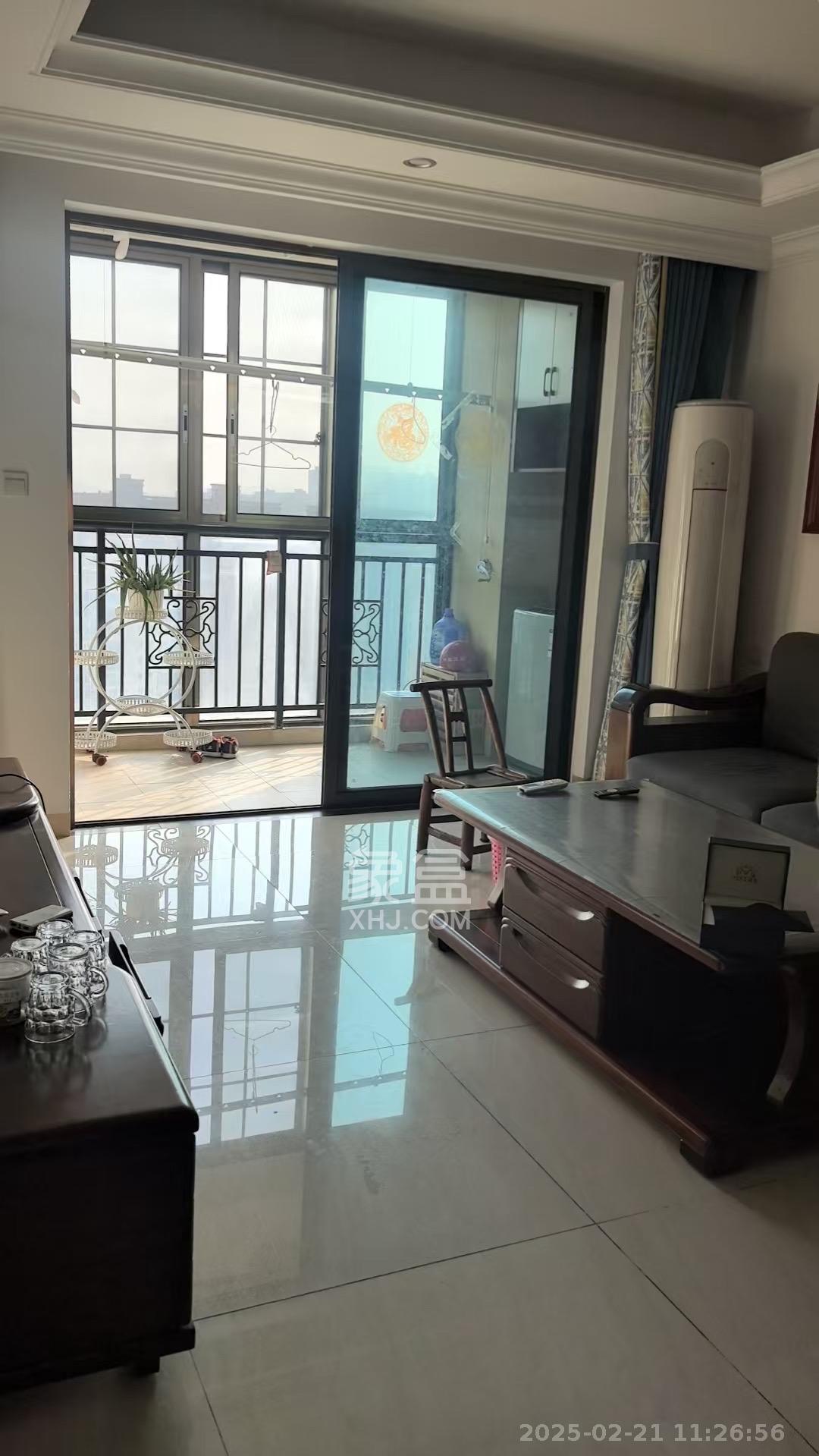 江山帝景哈佛  3室2厅1卫    2100.0元/月 江山帝景哈佛  3室2厅1卫    2100.0元/月室内图