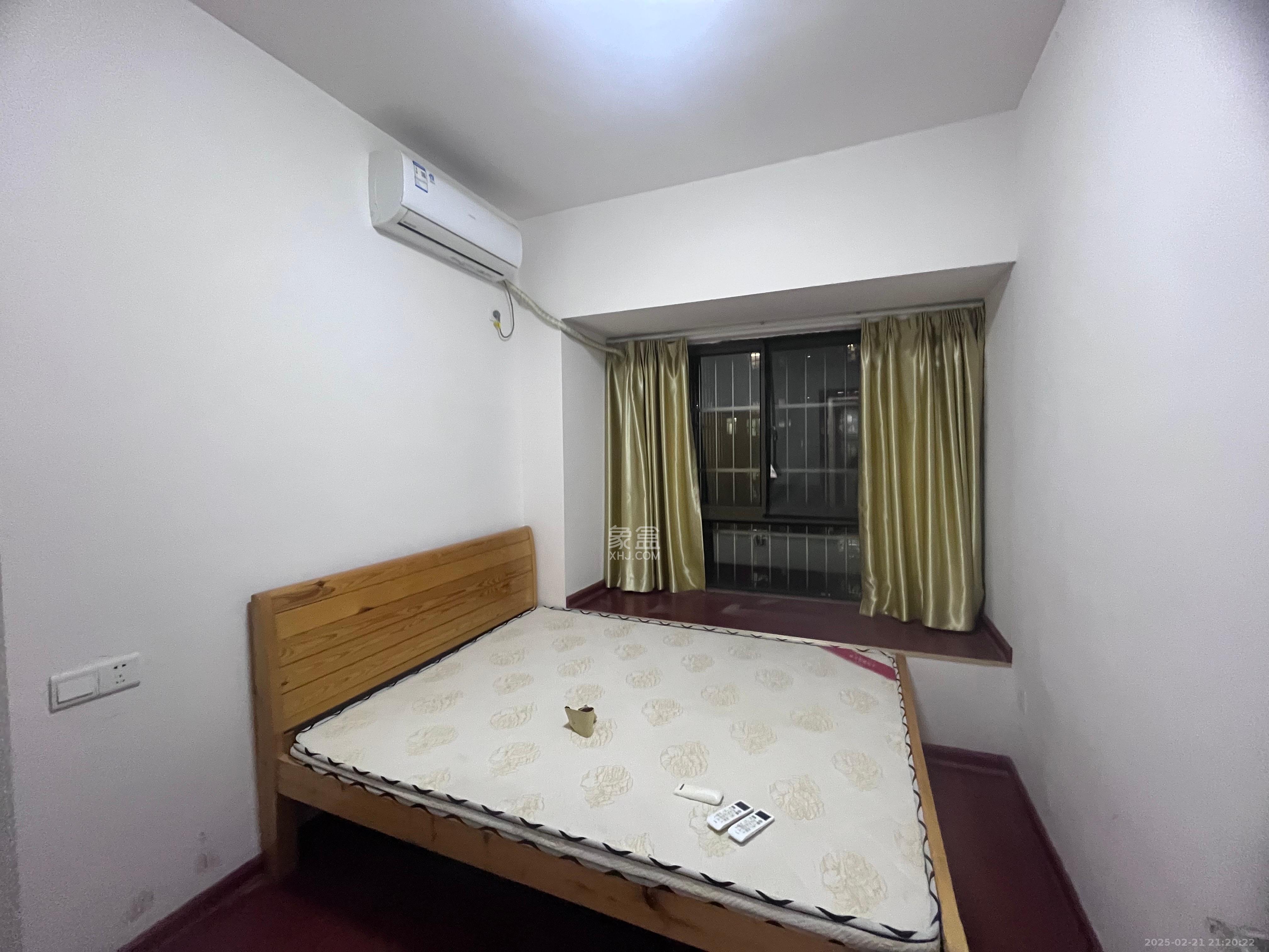 家和院  4室2厅2卫   2350.00元/月室内图