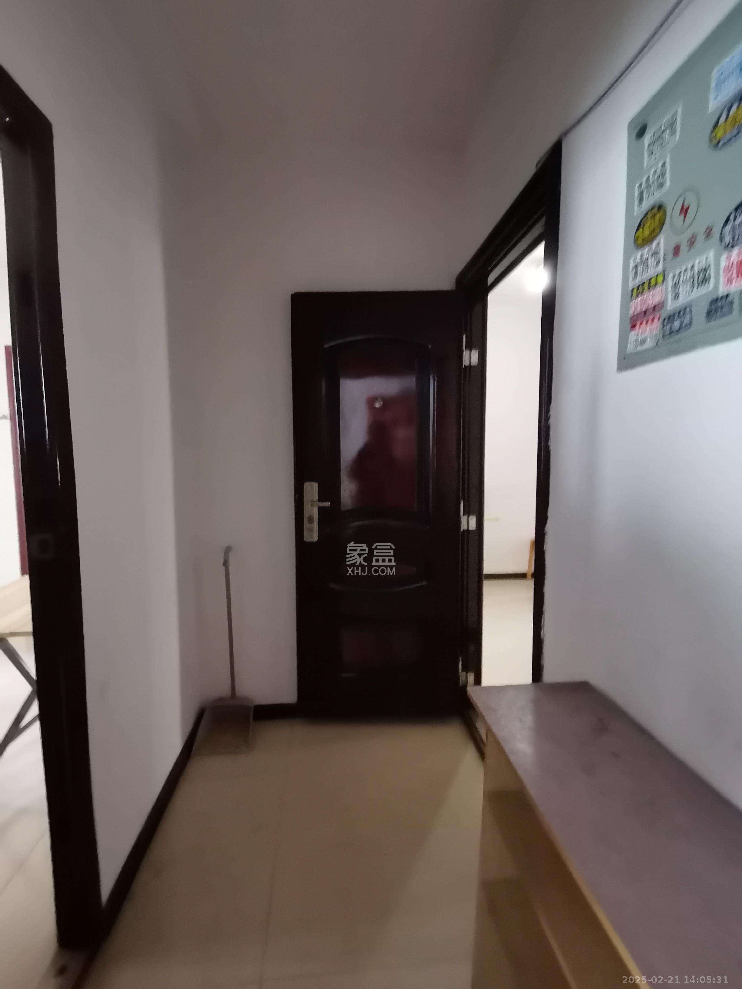 恒广国际物流园 4室2厅1卫 1400.0元/月 恒广国际物流园 4室2厅1卫 1400.0元/月室内图