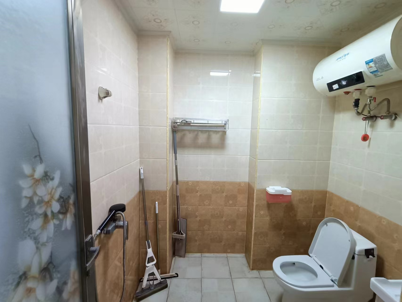 鸿信公寓 1室1厅1卫 900.0元/月 鸿信公寓 1室1厅1卫 900.0元/月室内图