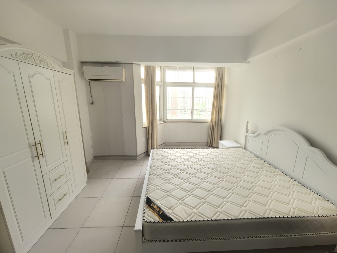 红玫瑰大厦 1室1厅1卫 42.0万 红玫瑰大厦 1室1厅1卫 42.0万户型图