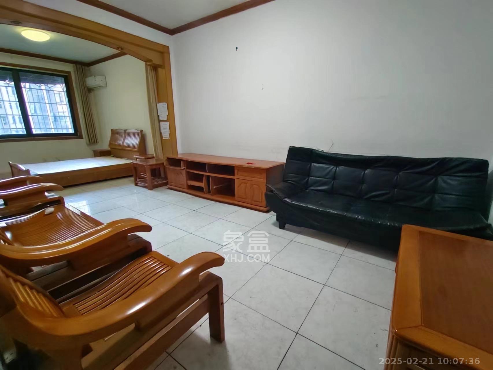 长沙市医疗器械有限公司宿舍 2室1厅1卫 1200.0元/月 长沙市医疗器械有限公司宿舍 2室1厅1卫 1200.0元/月室内图