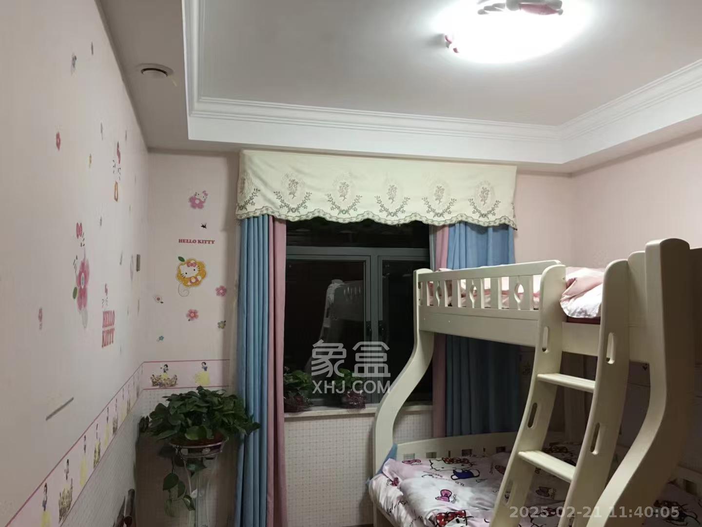 中交中央公园D2区  4室2厅2卫   6000.00元/月室内图