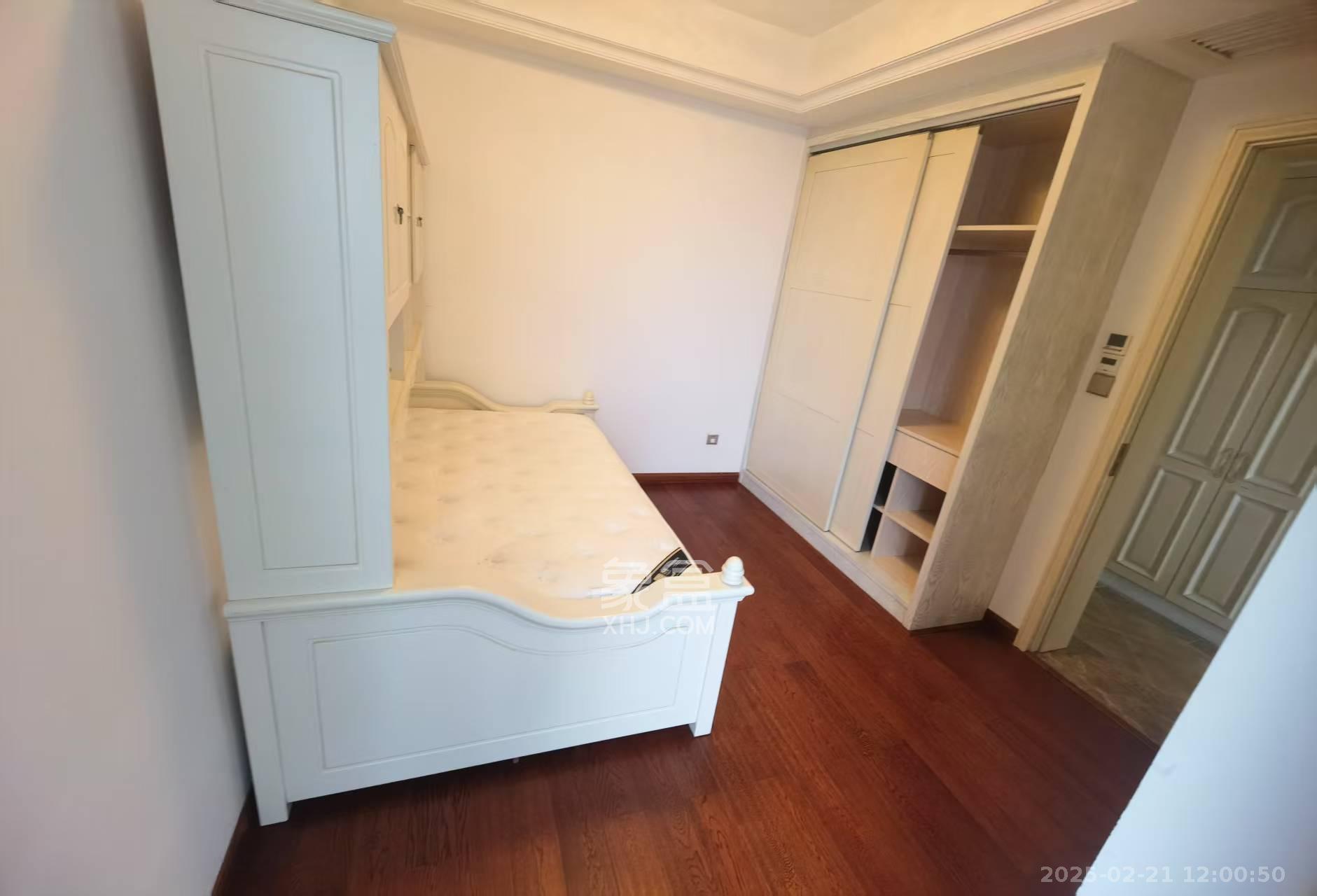 中粮自然天城 3室2厅2卫 3000.0元/月 中粮自然天城 3室2厅2卫 3000.0元/月室内图