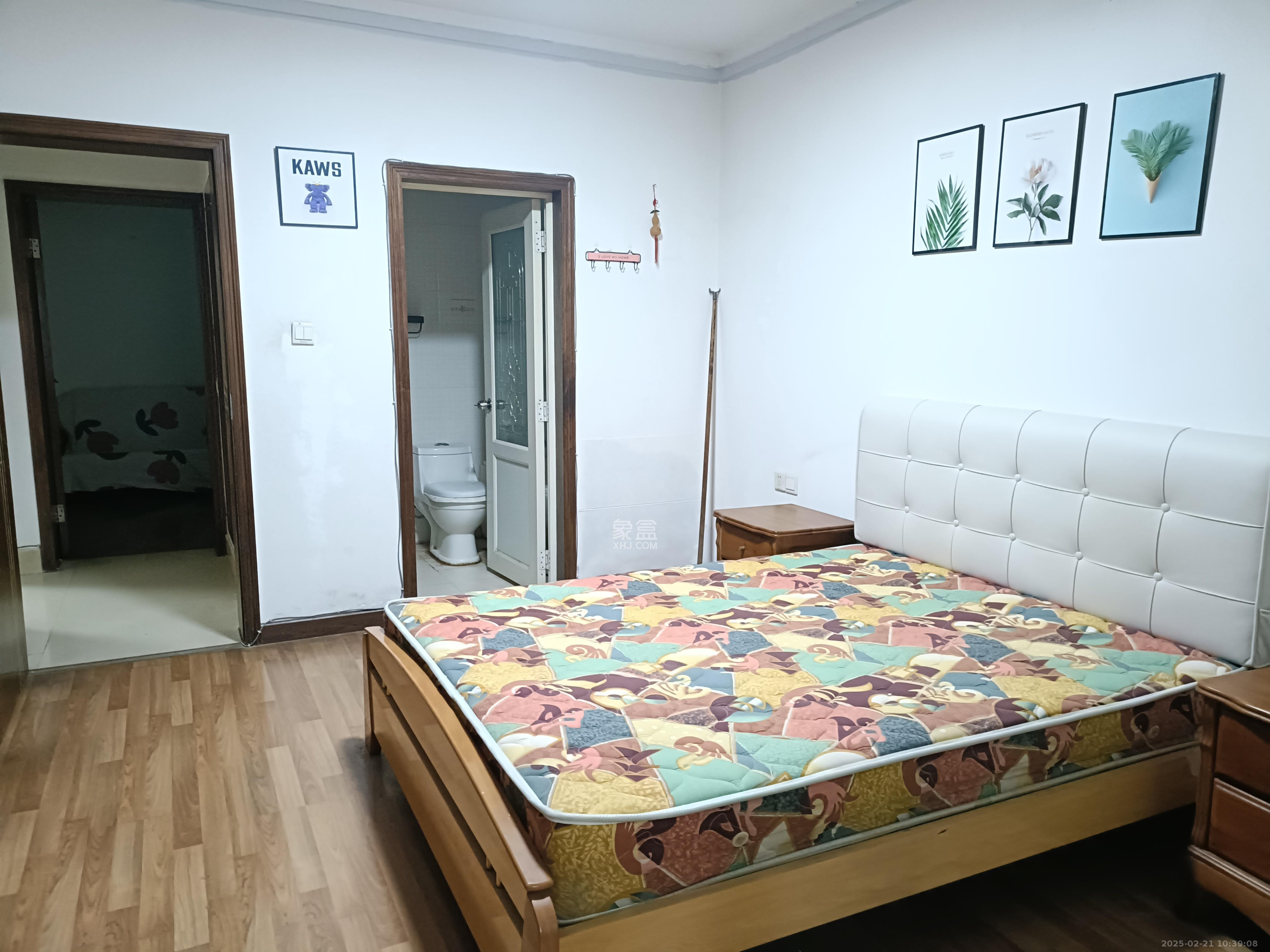 东风一村社区房（王家垅）  3室2厅1卫   2300.00元/月室内图