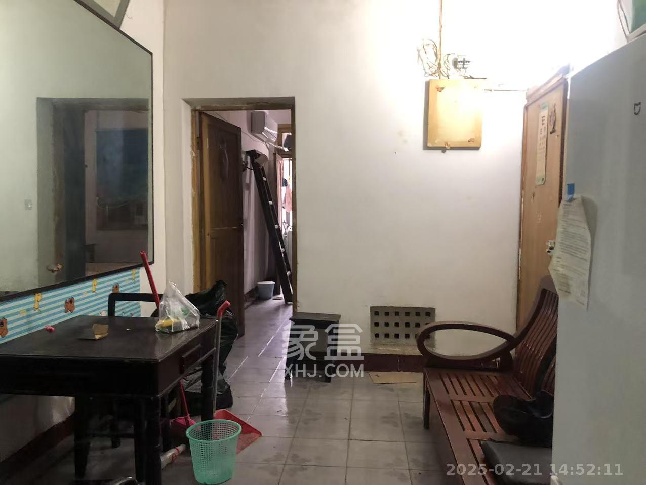 湖橡宿舍/湖橡小区  2室1厅1卫    1200.0元/月 湖橡宿舍/湖橡小区  2室1厅1卫    1200.0元/月