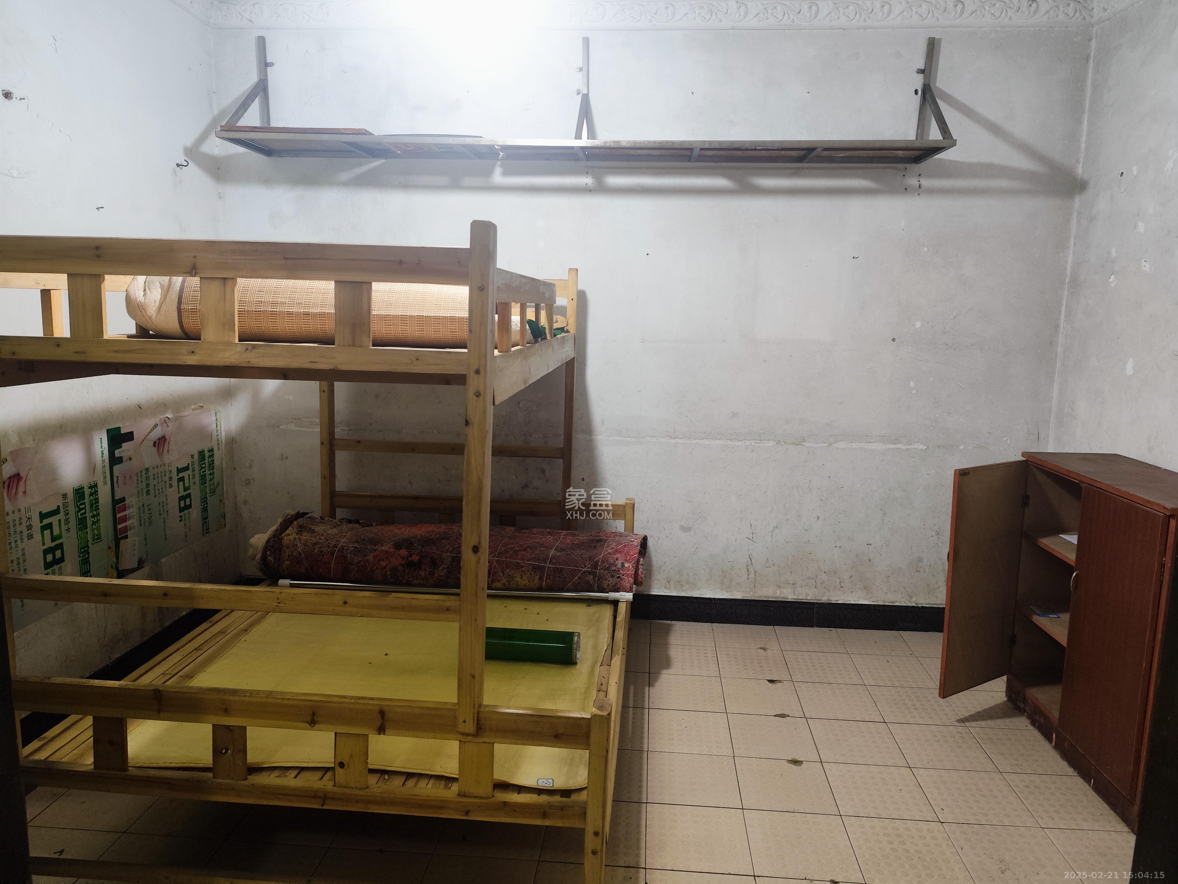 便河边人大宿舍(长沙市人大常委会家属区) 1室0厅1卫 3000.0元/月 便河边人大宿舍(长沙市人大常委会家属区) 1室0厅1卫 3000.0元/月室内图