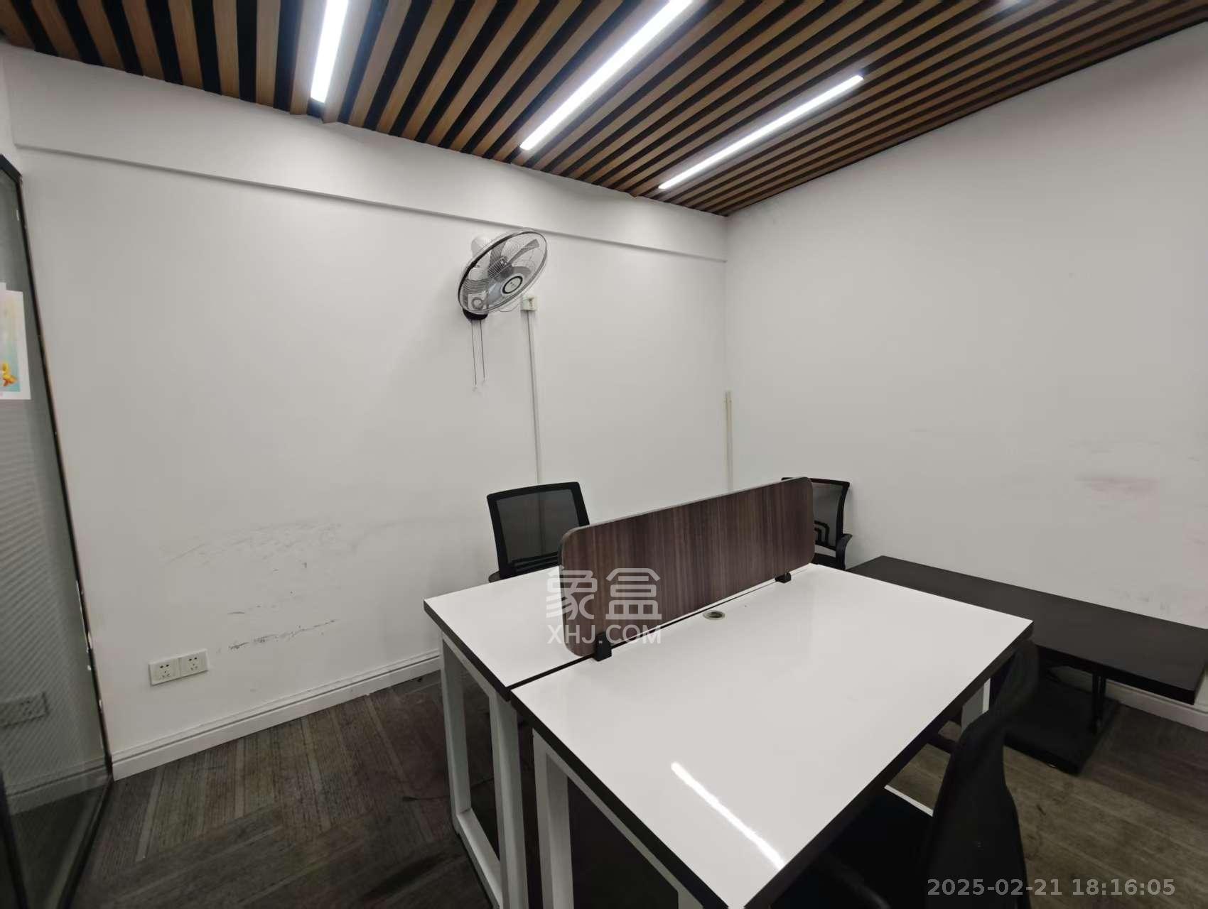 复地星光天地 2室1厅1卫 8000.0元/月 复地星光天地 2室1厅1卫 8000.0元/月室内图