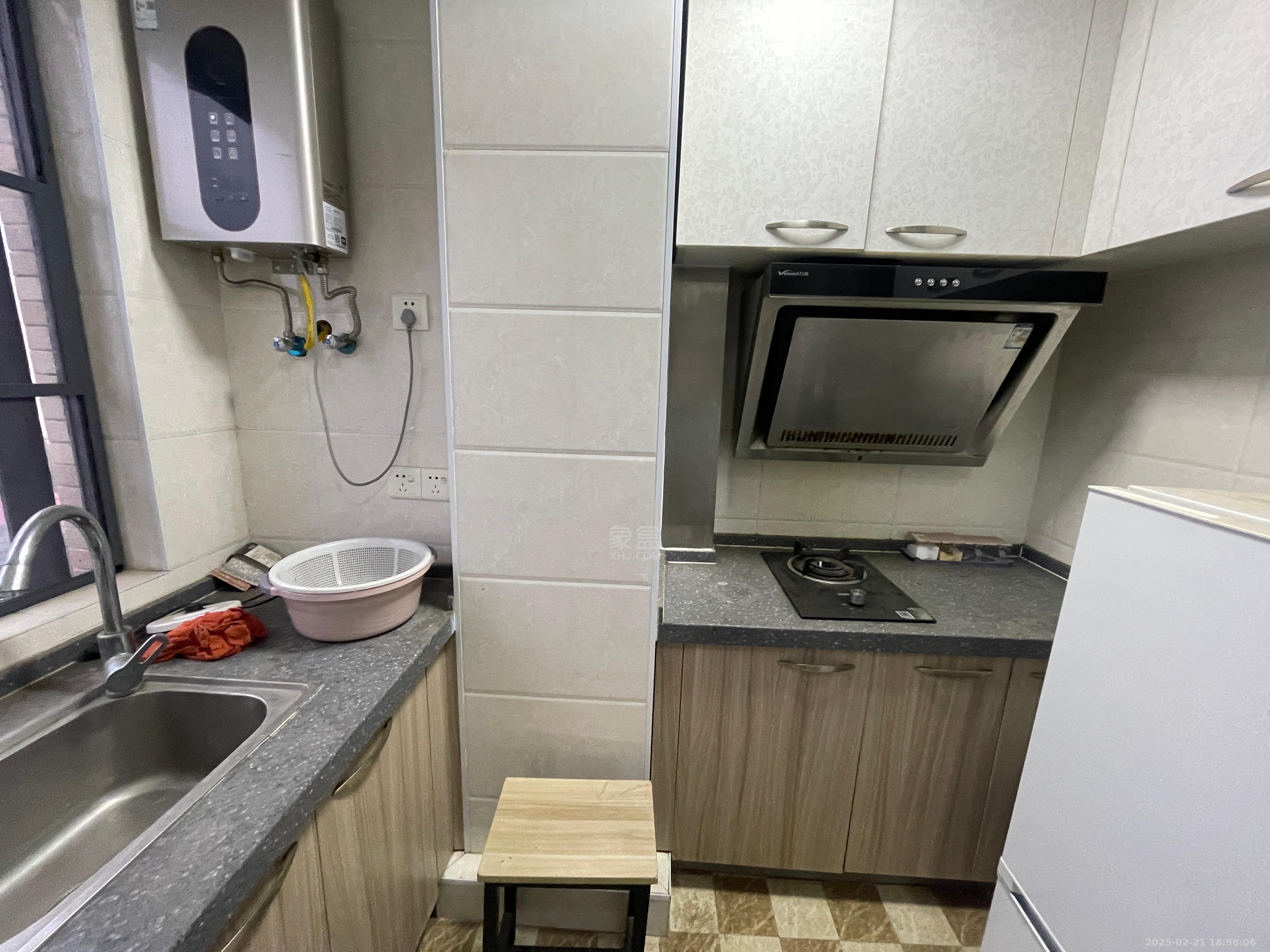中建御山和苑  1室1厅1卫   1200.00元/月室内图