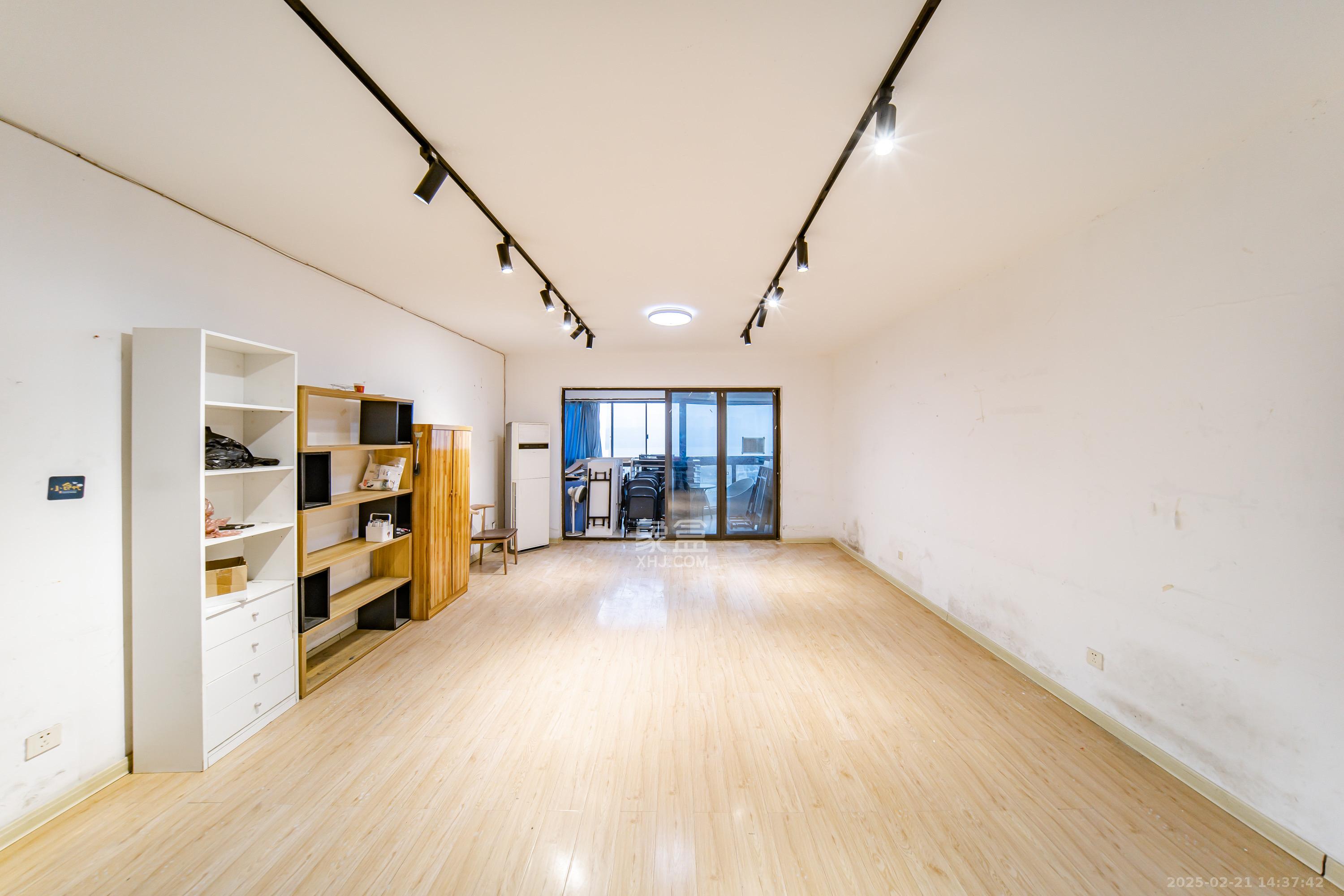 曙光泊岸 3室2厅1卫 3500.0元/月 曙光泊岸 3室2厅1卫 3500.0元/月室内图