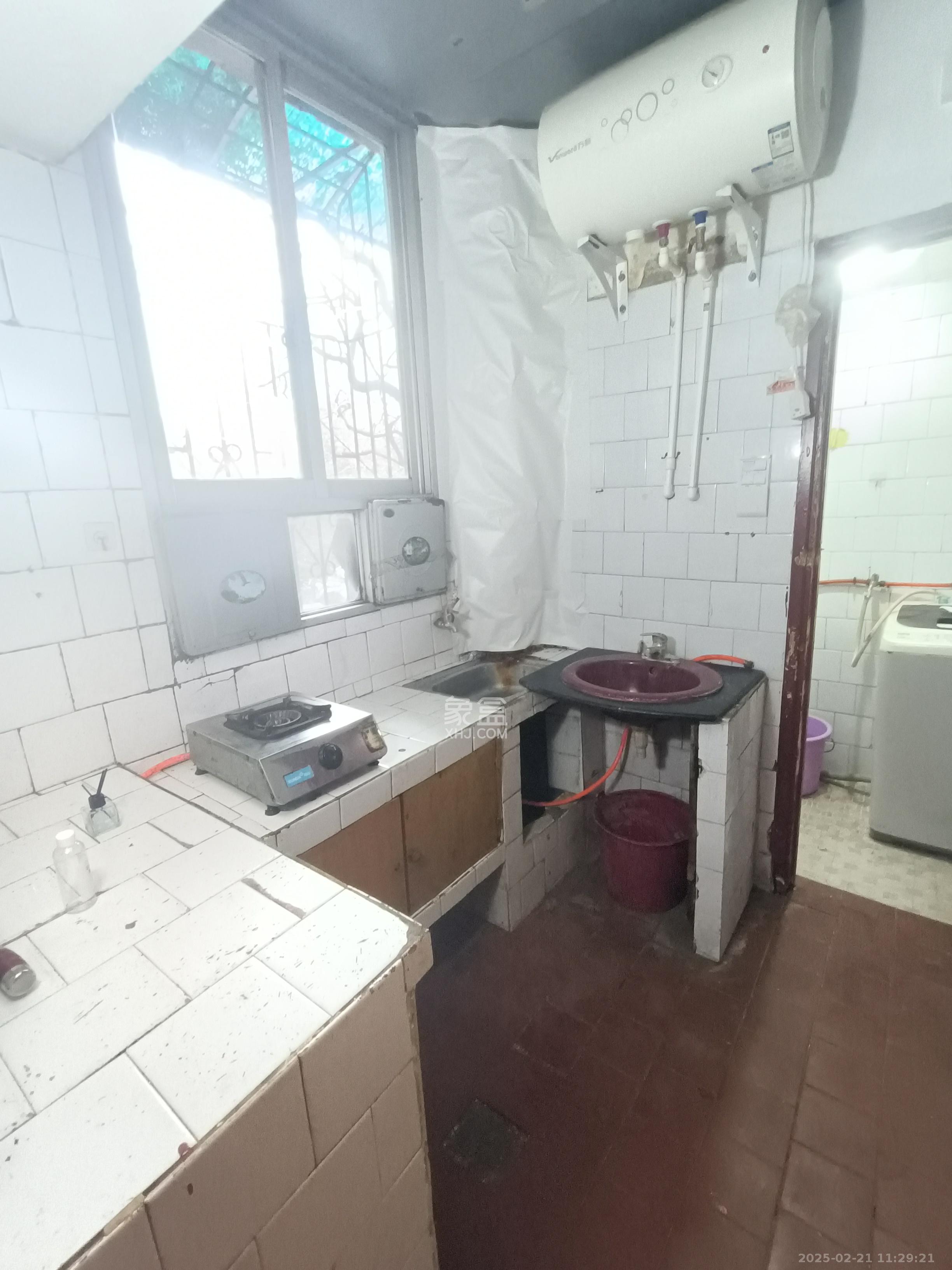 雨花亭长电宿舍(新建西路) 2室1厅1卫 1100.0元/月 雨花亭长电宿舍(新建西路) 2室1厅1卫 1100.0元/月室内图