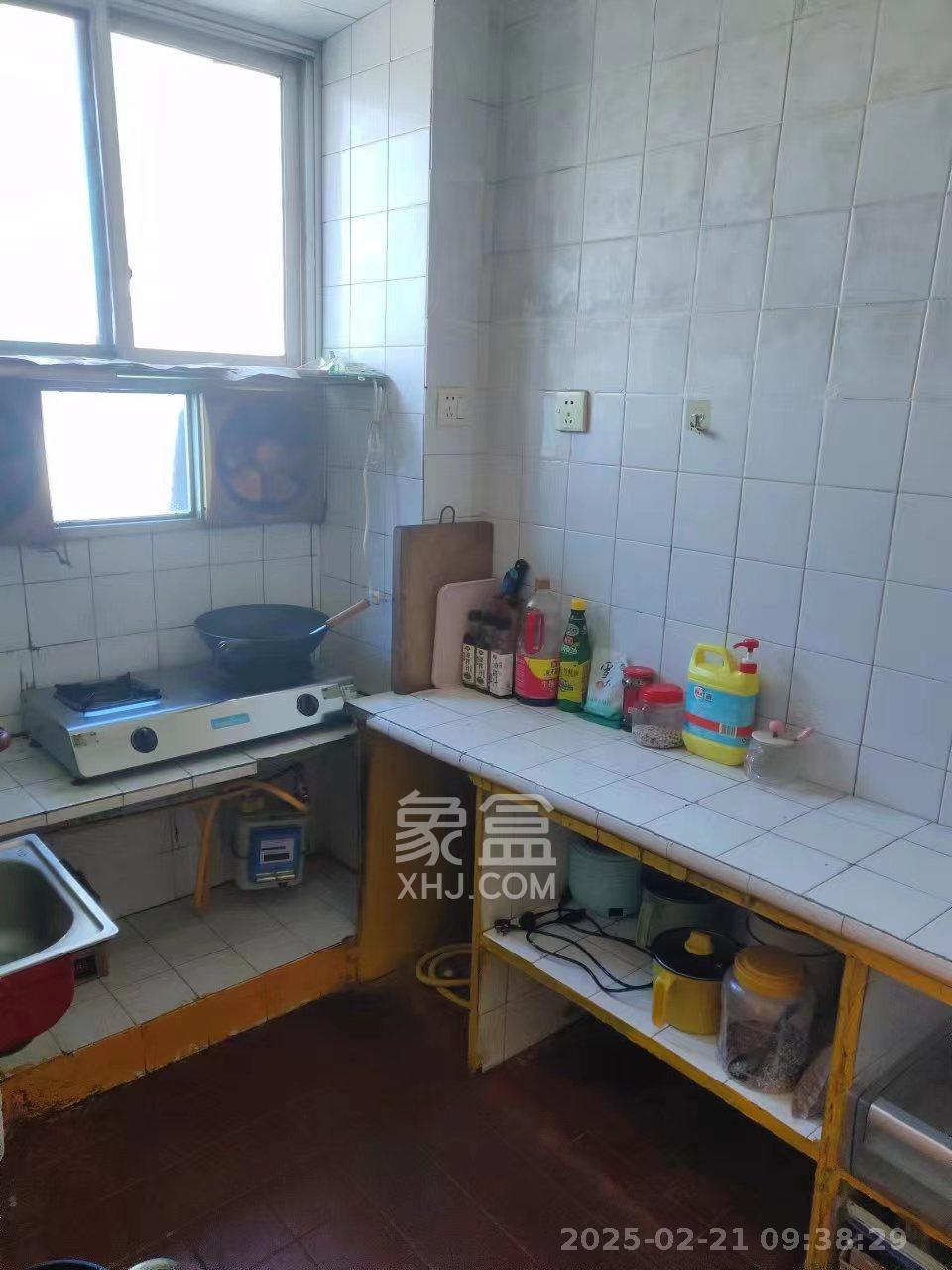 南园小区  2室2厅1卫   1300.00元/月室内图
