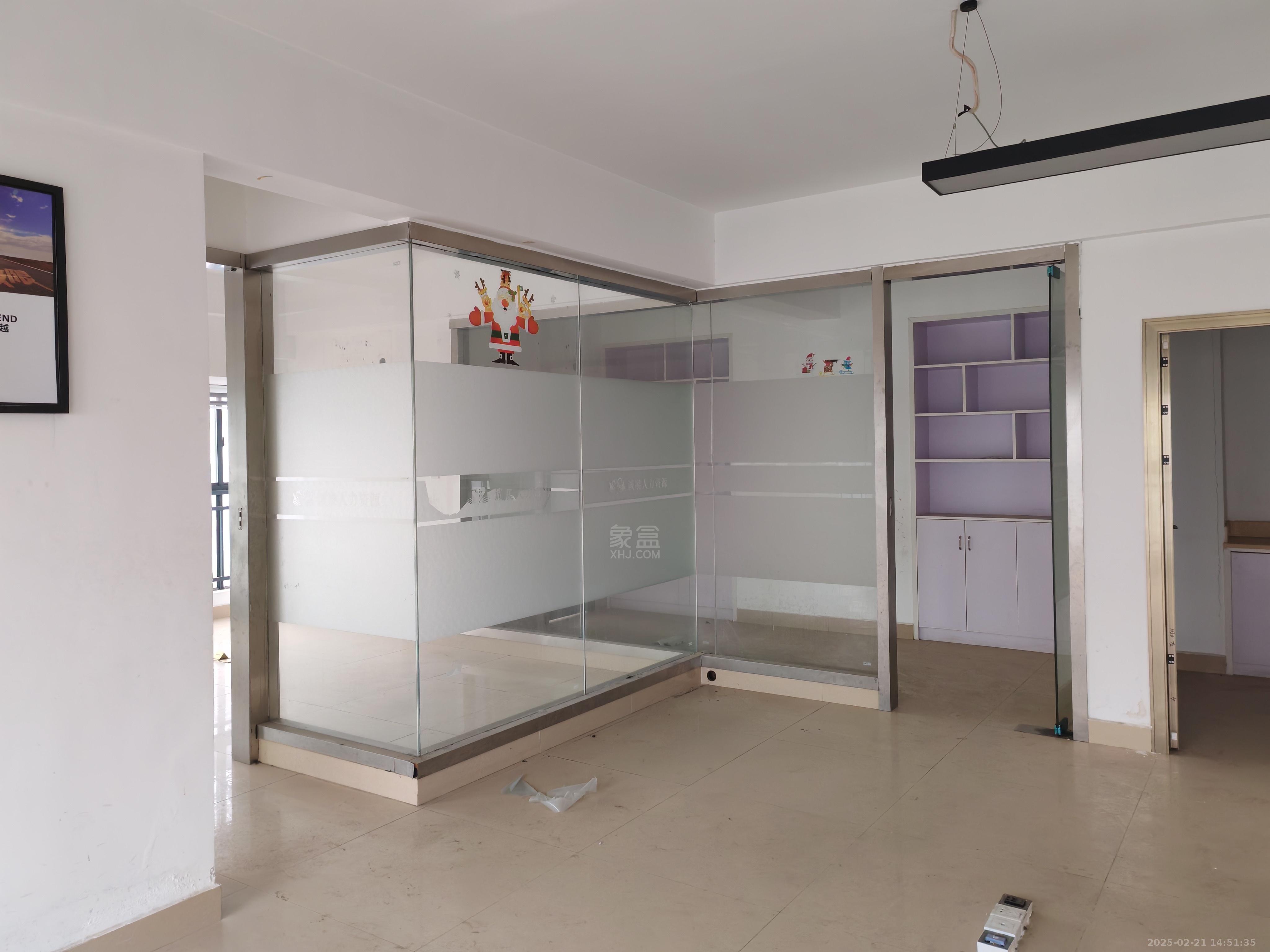 银泰财富广场 1室1厅1卫 1150.0元/月 银泰财富广场 1室1厅1卫 1150.0元/月室内图