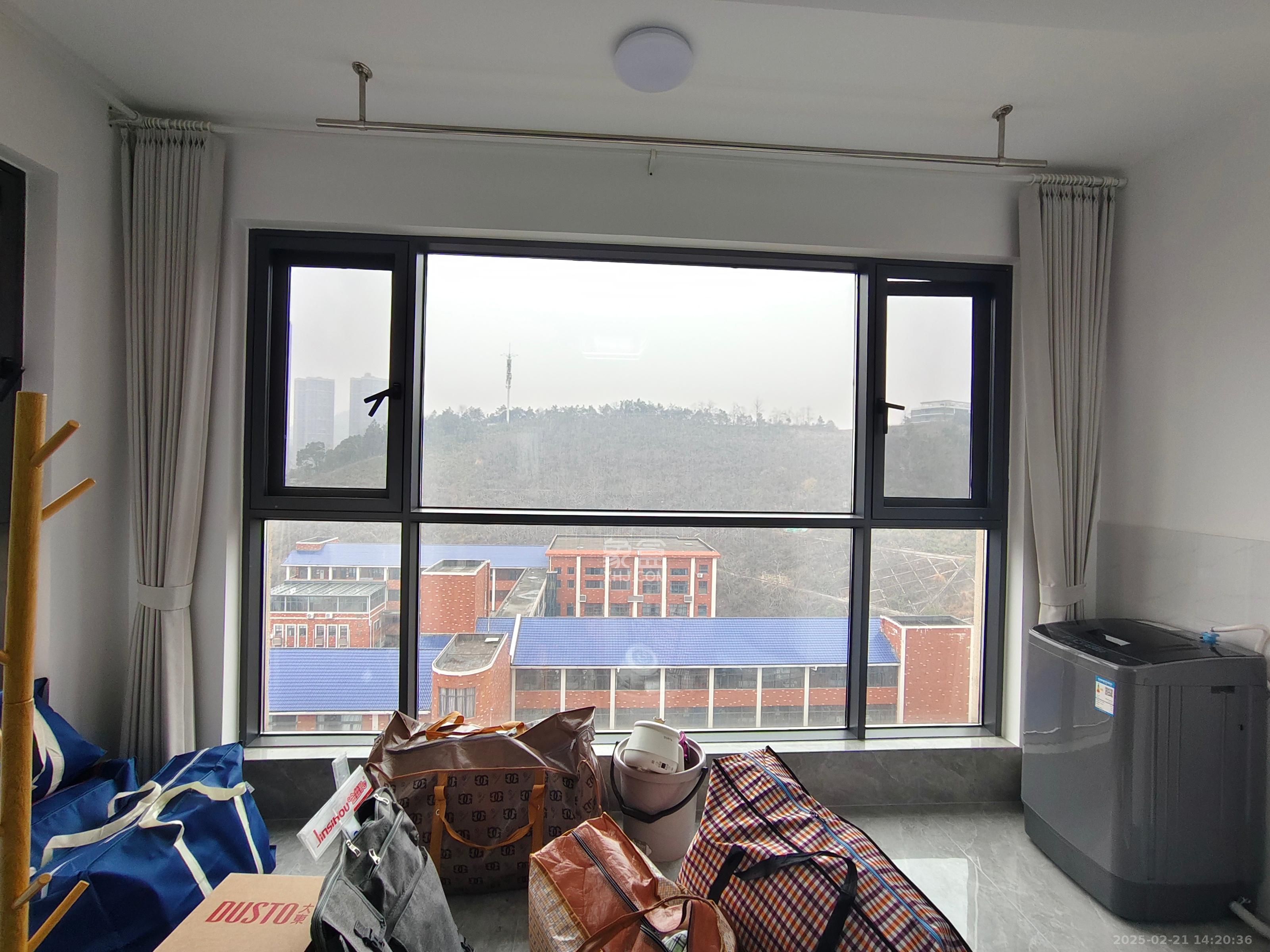 杏梨苑 3室2厅2卫 2000.0元/月 杏梨苑 3室2厅2卫 2000.0元/月室内图