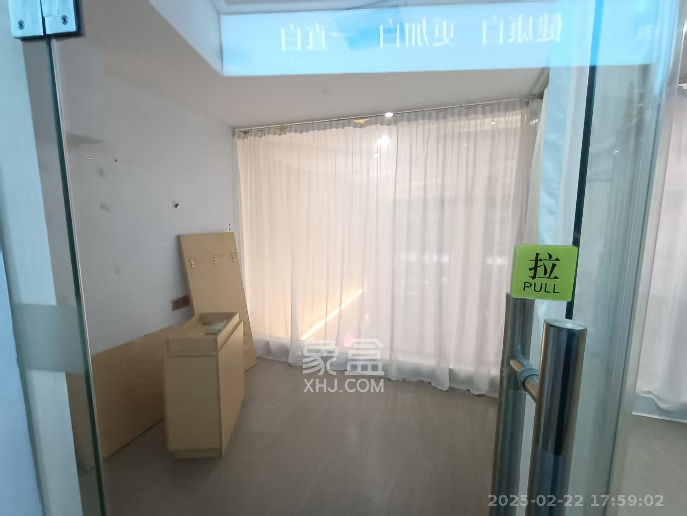 梅溪湖金茂府（金茂广场）（金茂览秀城）  5室2厅1卫    14000.0元/月室内图