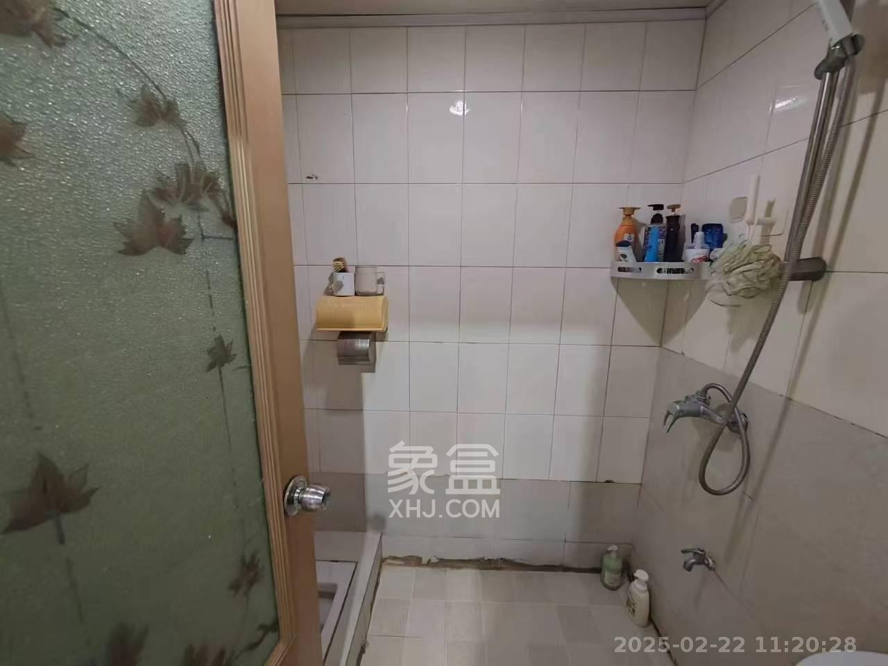 省政府五所 2室1厅1卫 2400.0元/月 省政府五所 2室1厅1卫 2400.0元/月室内图