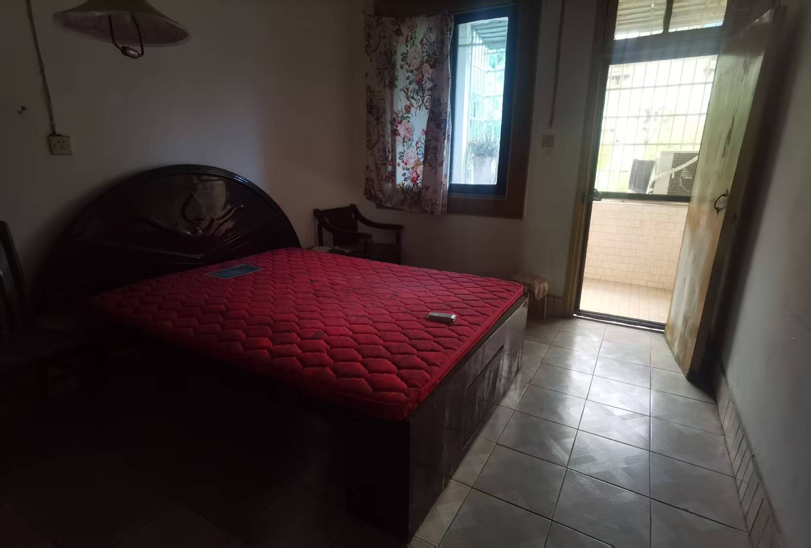 老市政府家属楼(机关三院) 3室2厅2卫 900.0元/月 老市政府家属楼(机关三院) 3室2厅2卫 900.0元/月室内图