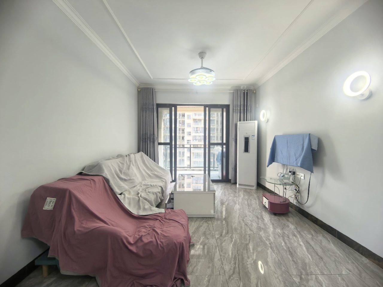 伊泰天骄二期 2室2厅1卫 128.0万 伊泰天骄二期 2室2厅1卫 128.0万室内图