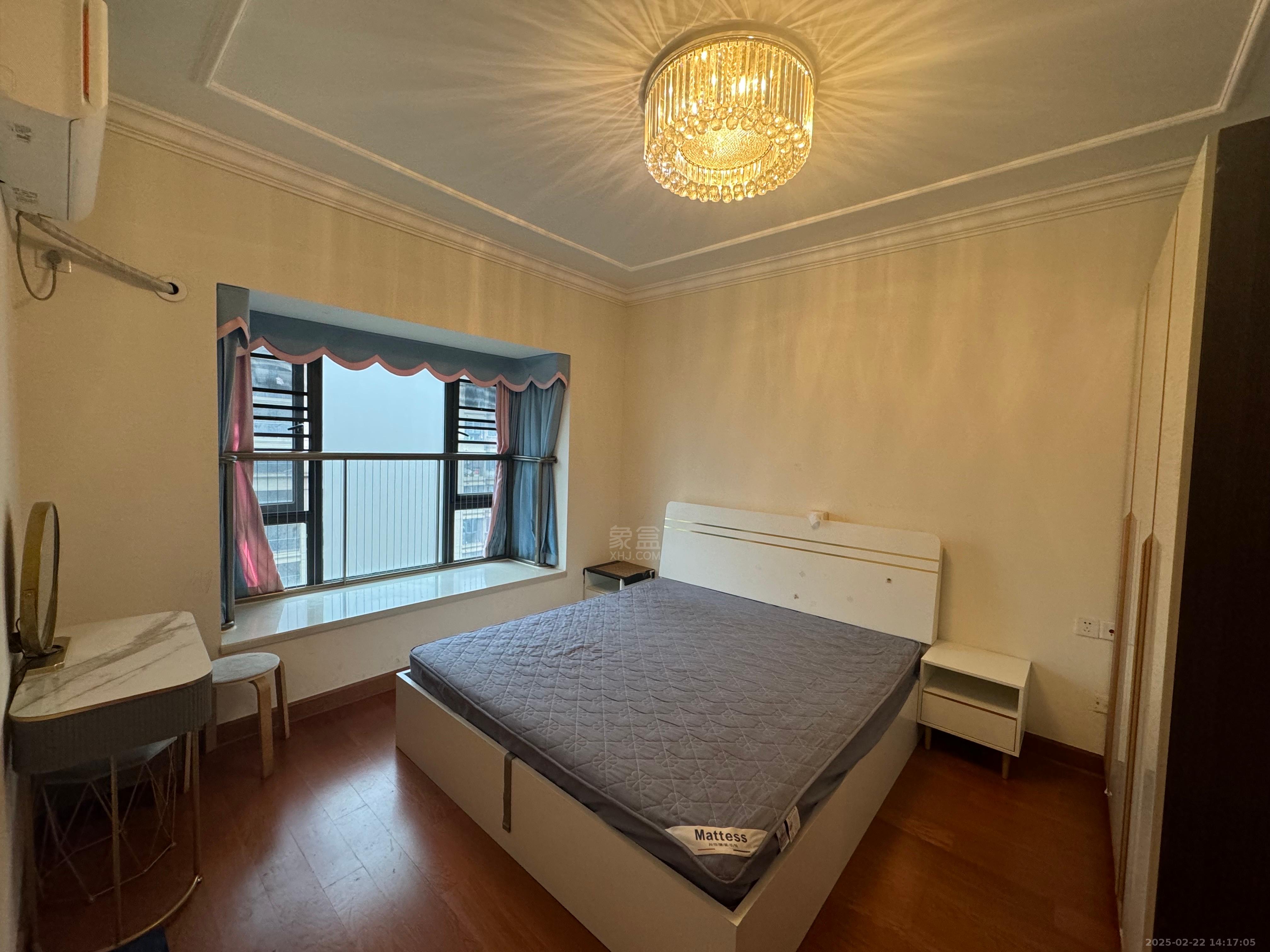 恒大华府 3室2厅2卫 2000.0元/月 恒大华府 3室2厅2卫 2000.0元/月室内图