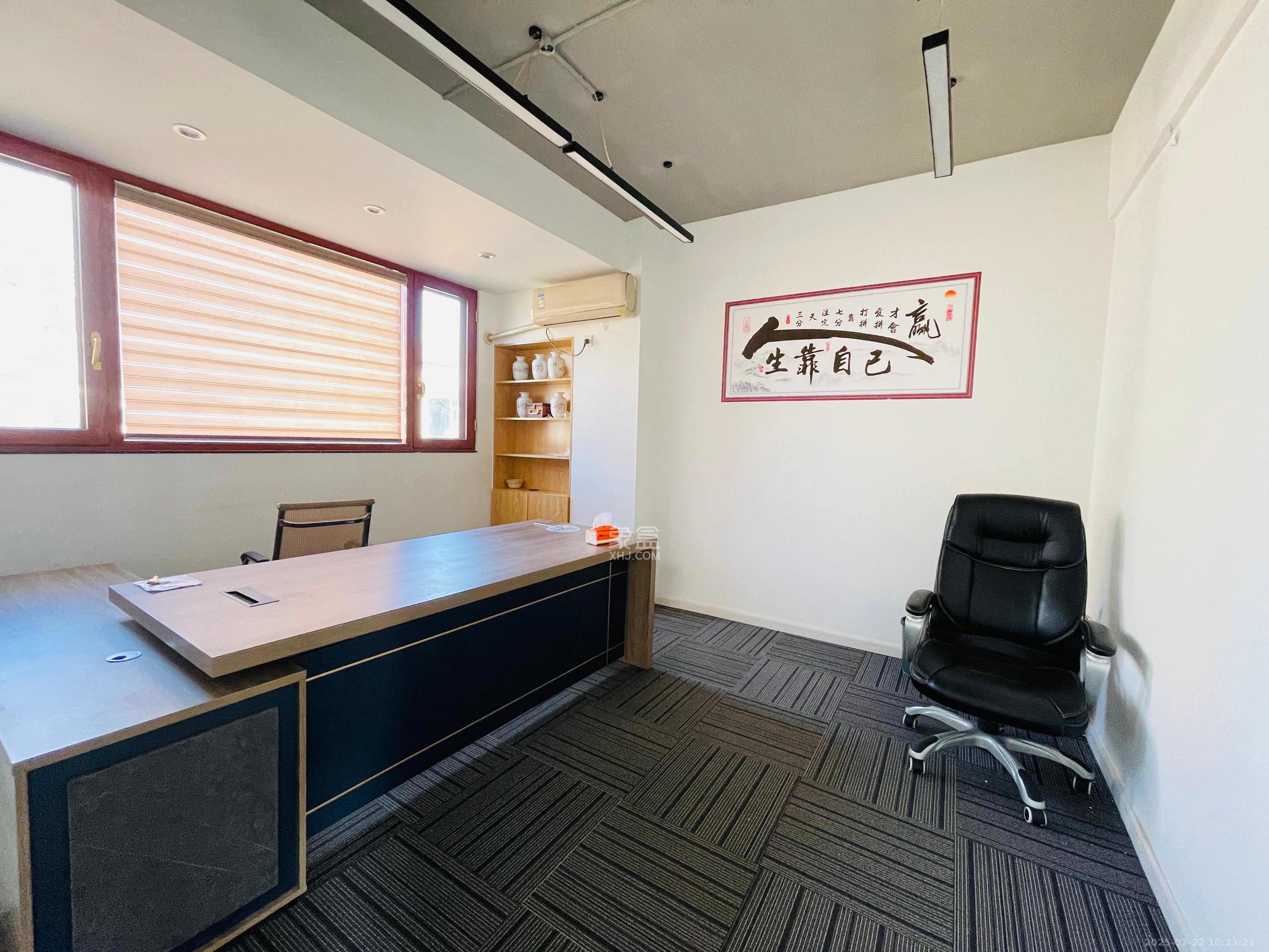 芙蓉公寓 4室2厅2卫 3500.0元/月 芙蓉公寓 4室2厅2卫 3500.0元/月室内图