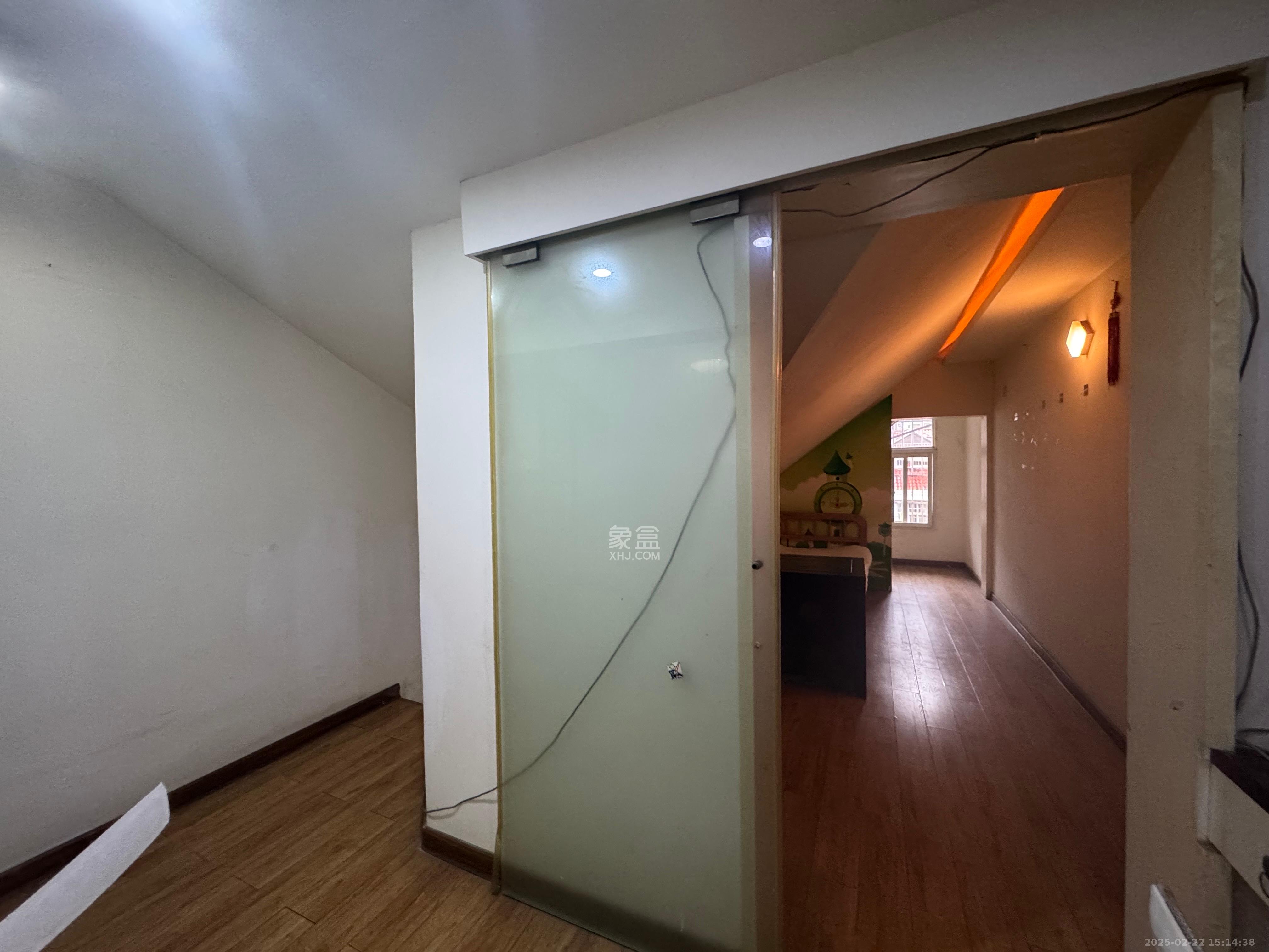 运通馨苑 2室1厅1卫 1600.0元/月 运通馨苑 2室1厅1卫 1600.0元/月室内图