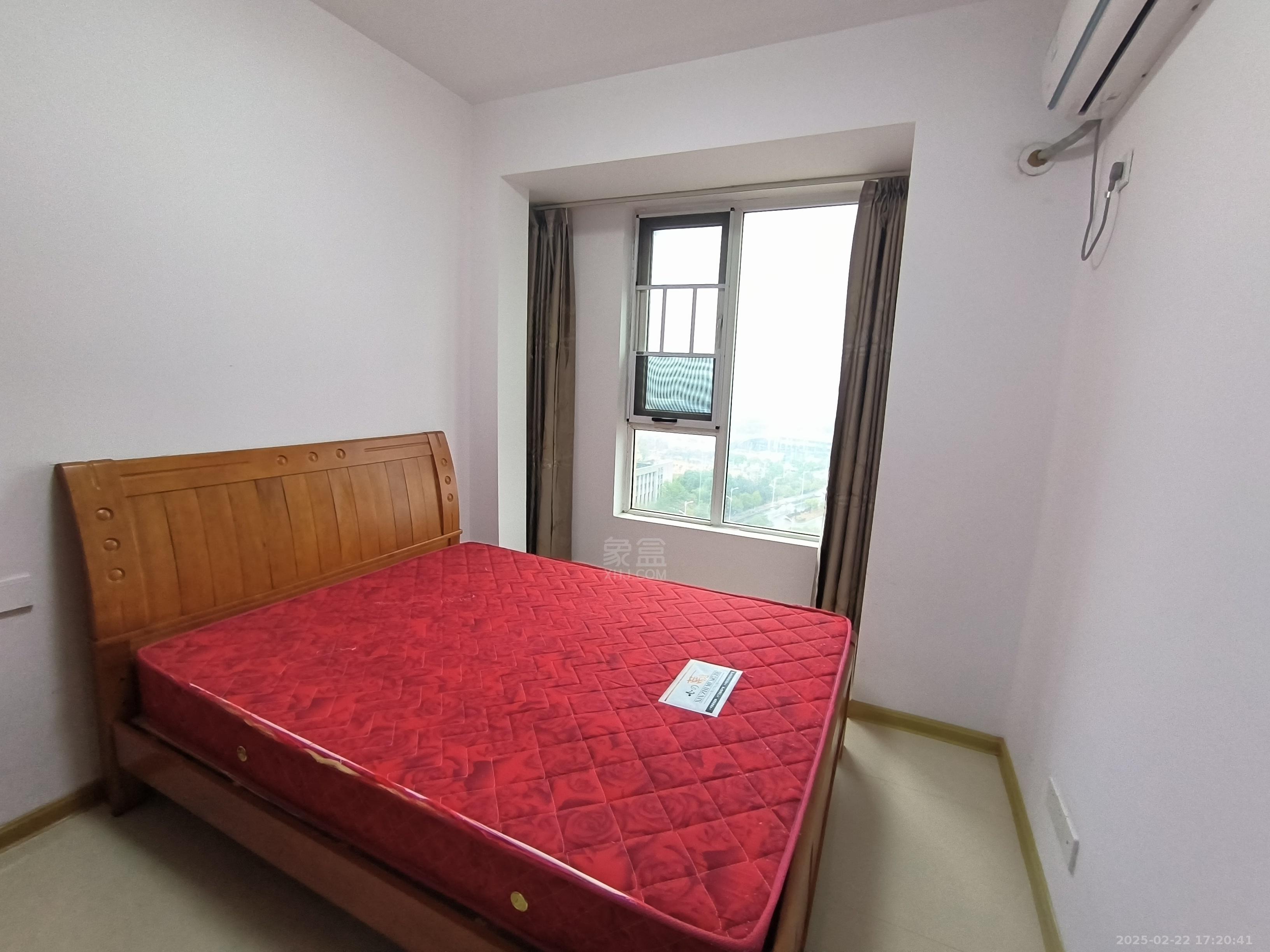 佳兆业金域天下三期 3室2厅2卫 1800.0元/月 佳兆业金域天下三期 3室2厅2卫 1800.0元/月室内图