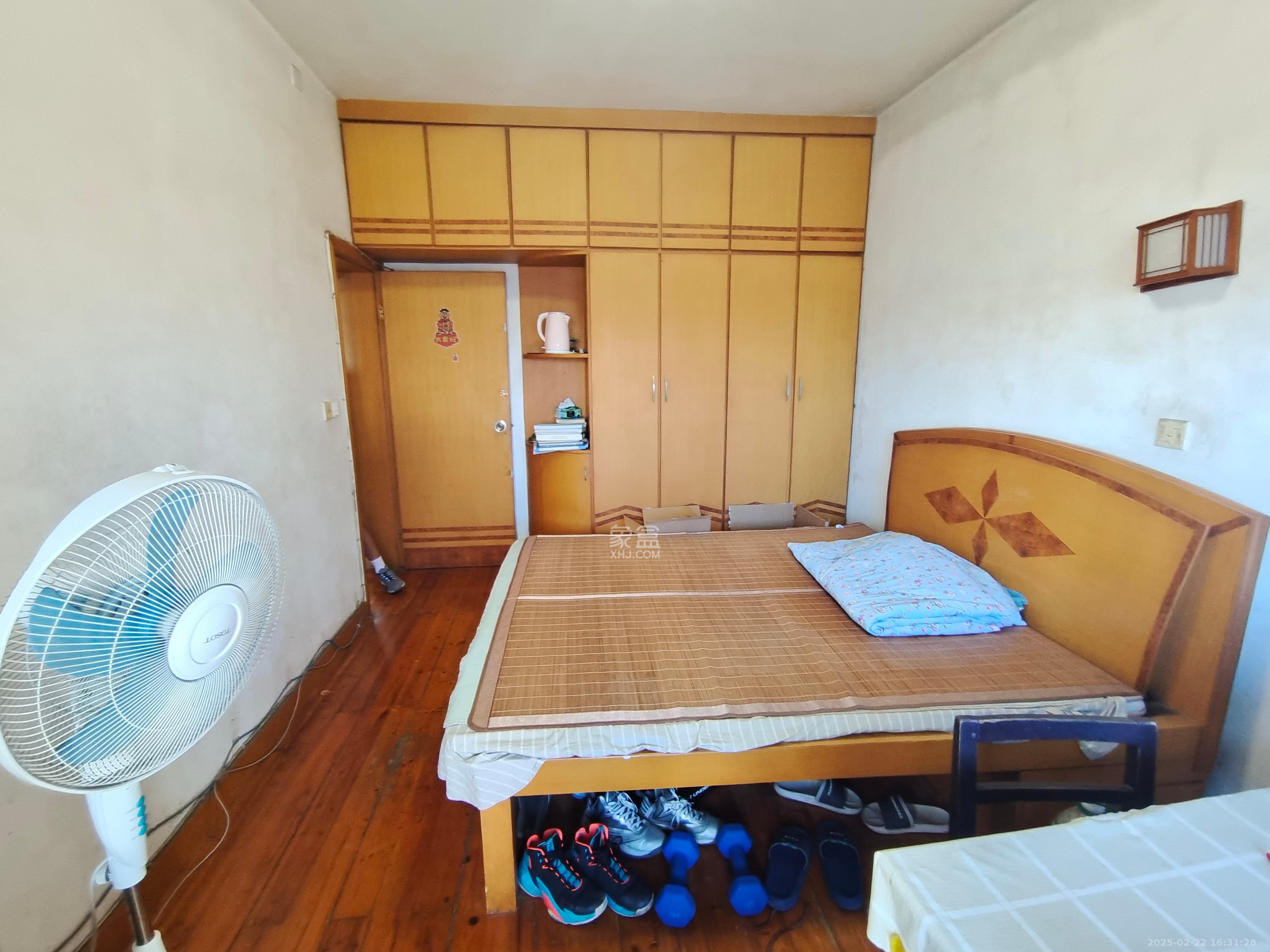 中南大学南校区  3室2厅1卫   1800.00元/月室内图