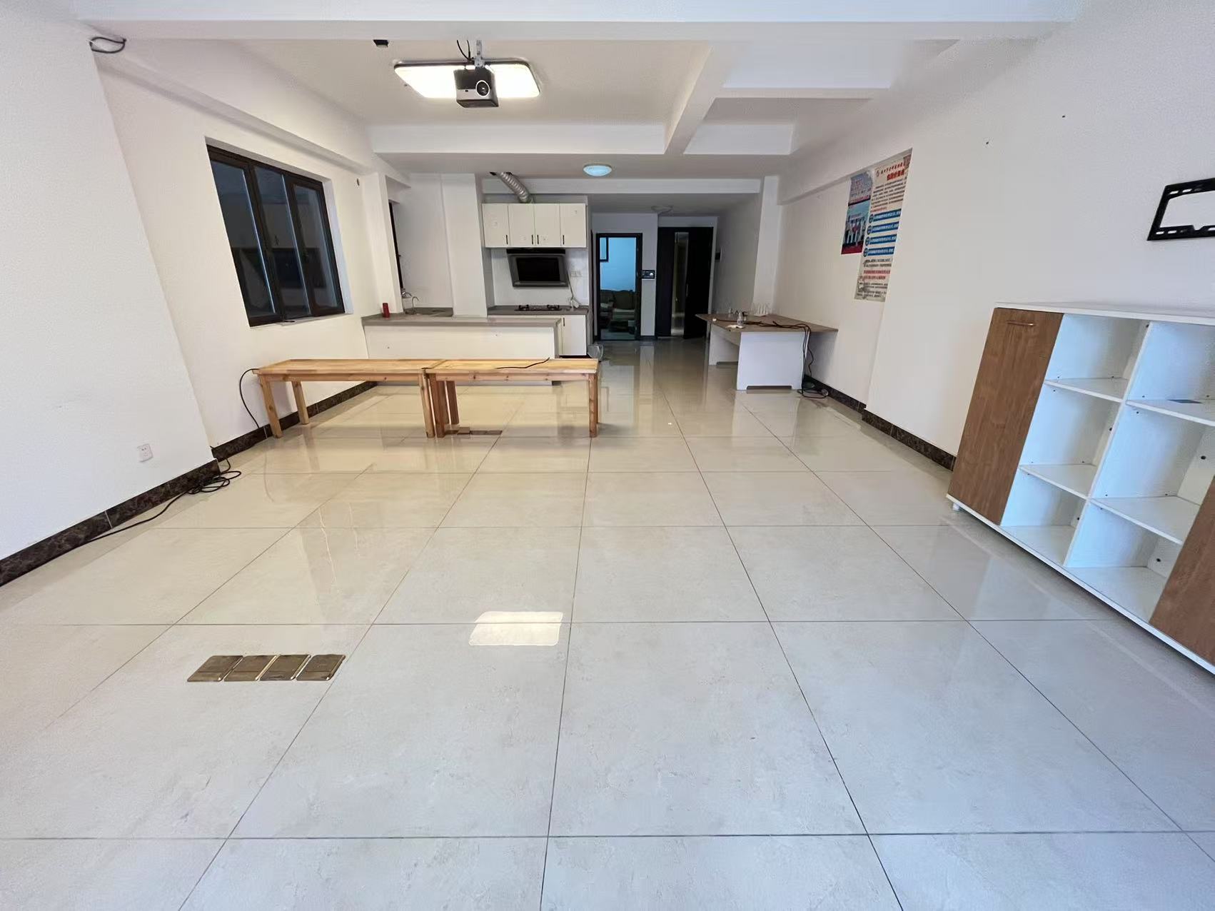 华润中心 1室1厅1卫 3200.0元/月 华润中心 1室1厅1卫 3200.0元/月室内图