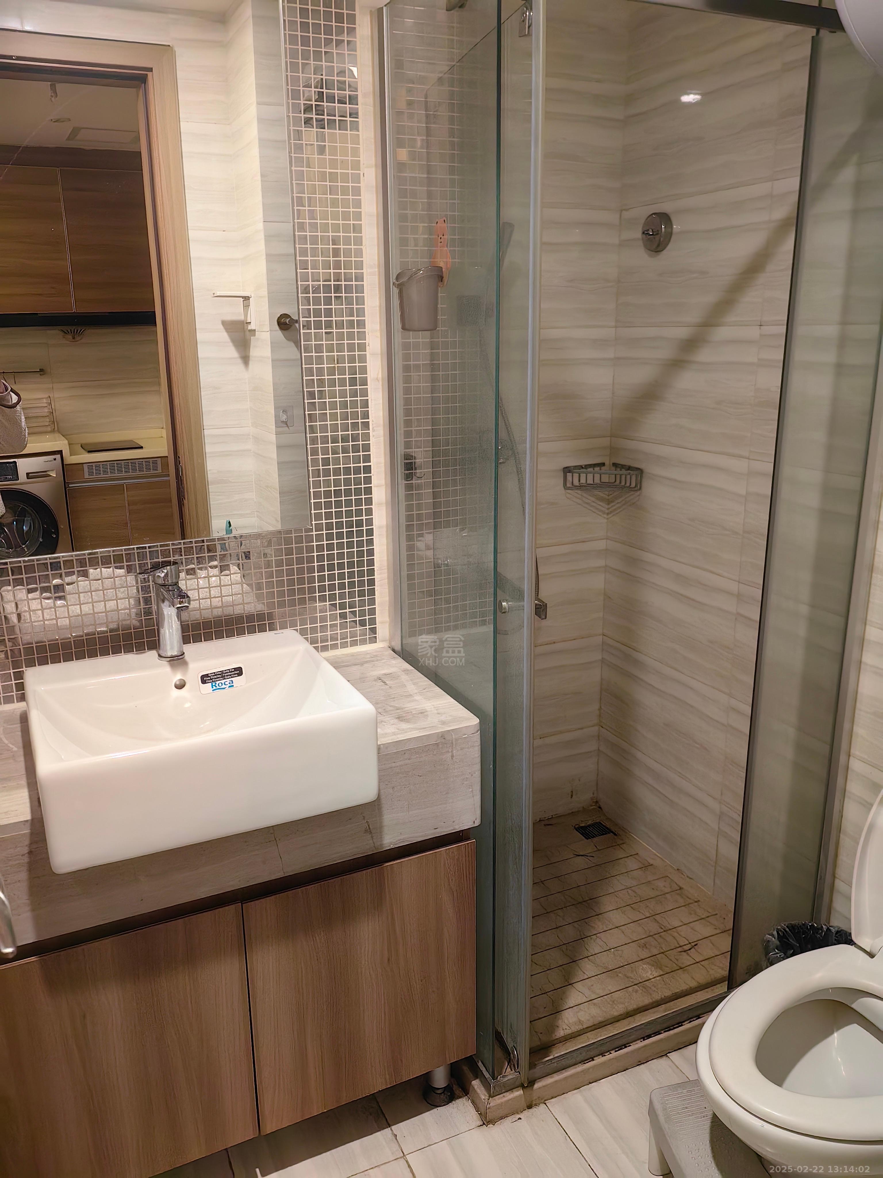 恒大御景湾 1室1厅1卫 1300.0元/月 恒大御景湾 1室1厅1卫 1300.0元/月室内图