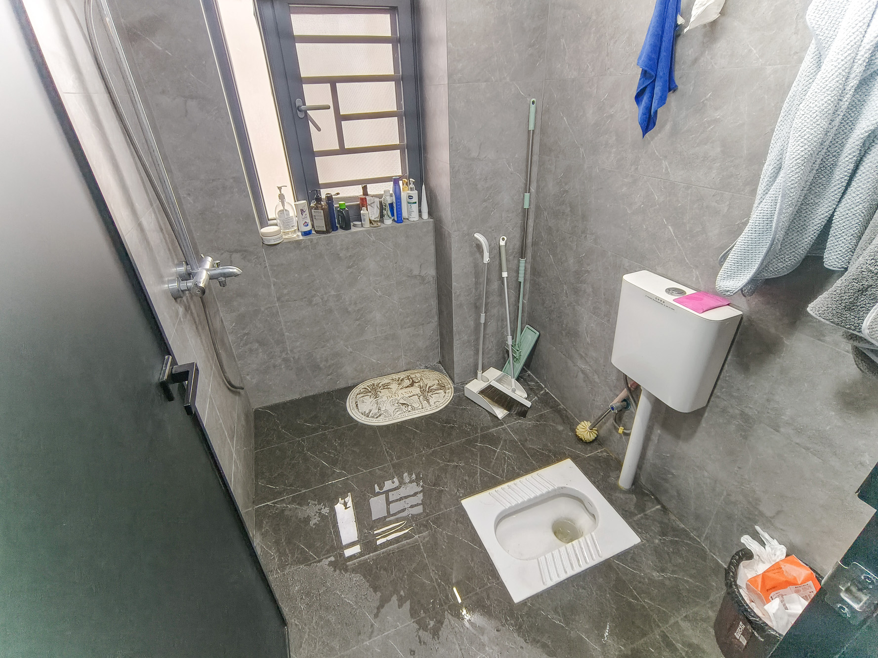 山水湾 4室2厅2卫 115.0万 山水湾 4室2厅2卫 115.0万卫生间