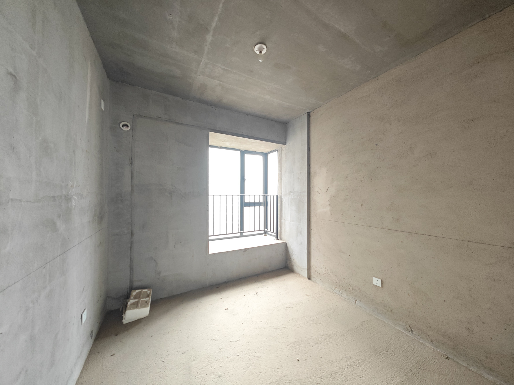 中建嘉和城  4室2厅1卫   115.00万卧室